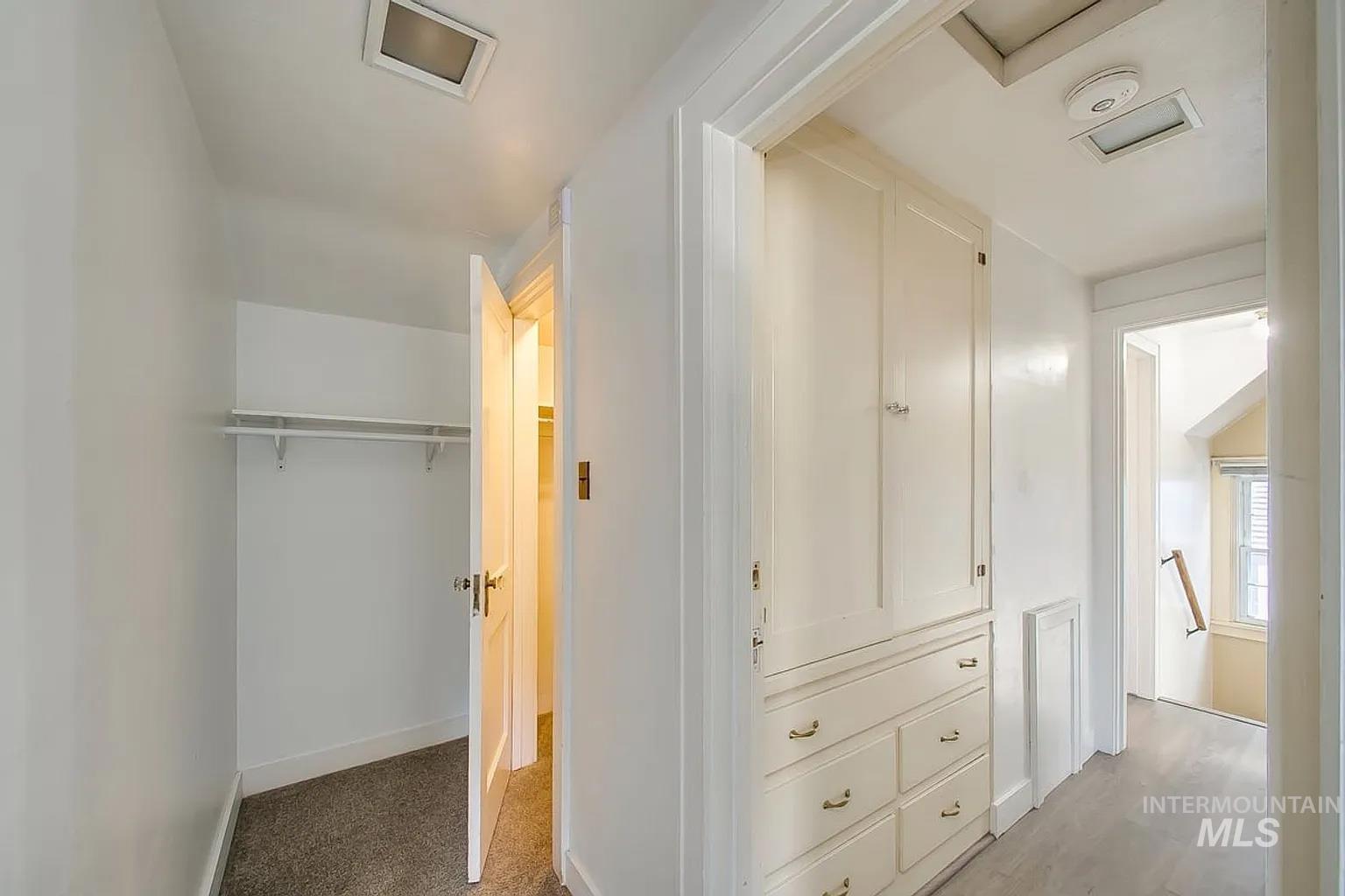 Corridor with baseboards