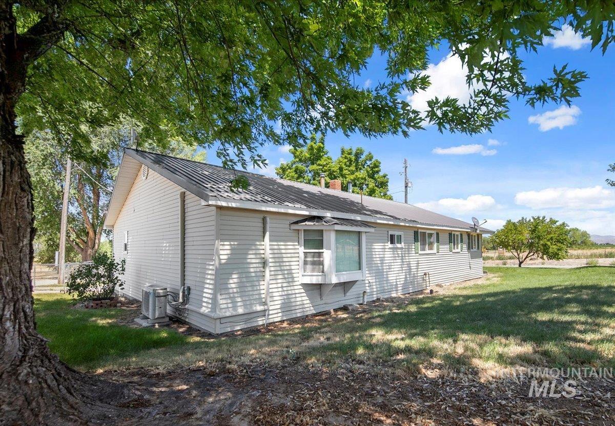 3617 Bowman Rd, Emmett, Idaho 83617, 3 Bedrooms, 2 Bathrooms, Residential For Sale, Price $748,444,MLS 98954429