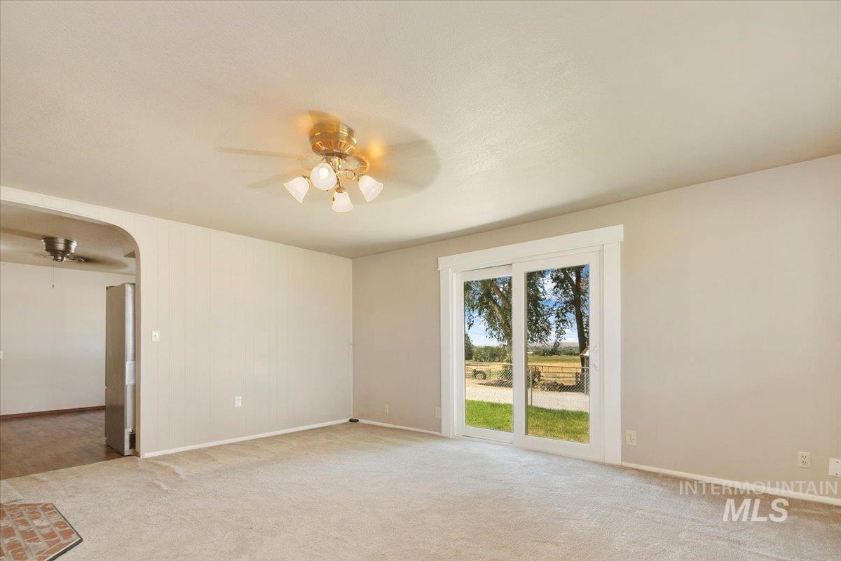 3617 Bowman Rd, Emmett, Idaho 83617, 3 Bedrooms, 2 Bathrooms, Residential For Sale, Price $748,444,MLS 98954429