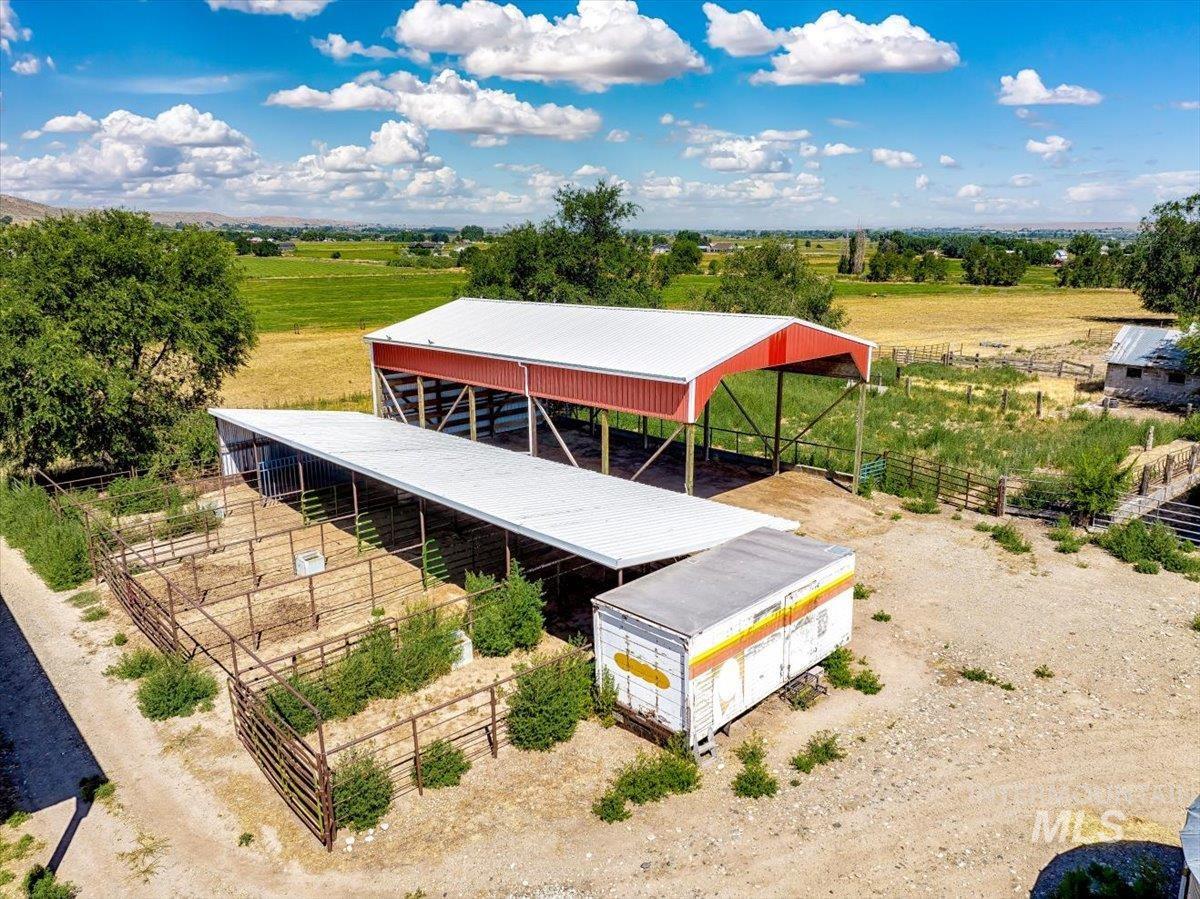 3617 Bowman Rd, Emmett, Idaho 83617, 3 Bedrooms, 2 Bathrooms, Residential For Sale, Price $748,444,MLS 98954429