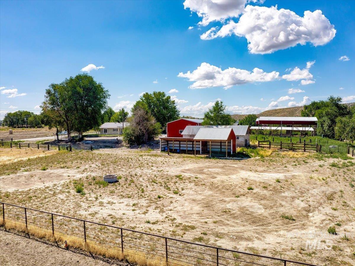 3617 Bowman Rd, Emmett, Idaho 83617, 3 Bedrooms, 2 Bathrooms, Residential For Sale, Price $748,444,MLS 98954429