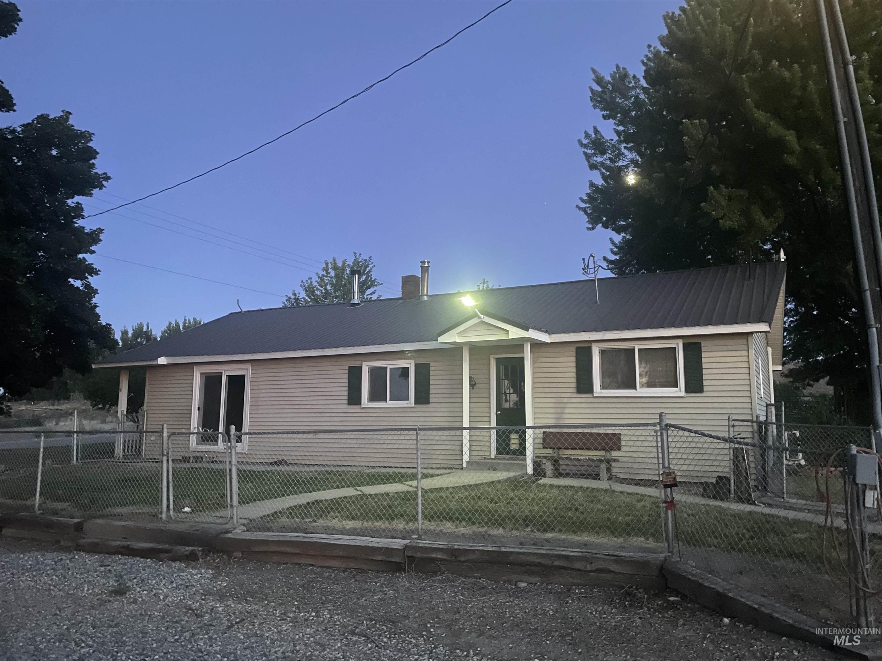 3617 Bowman Rd, Emmett, Idaho 83617, 3 Bedrooms, 2 Bathrooms, Residential For Sale, Price $748,444,MLS 98954429