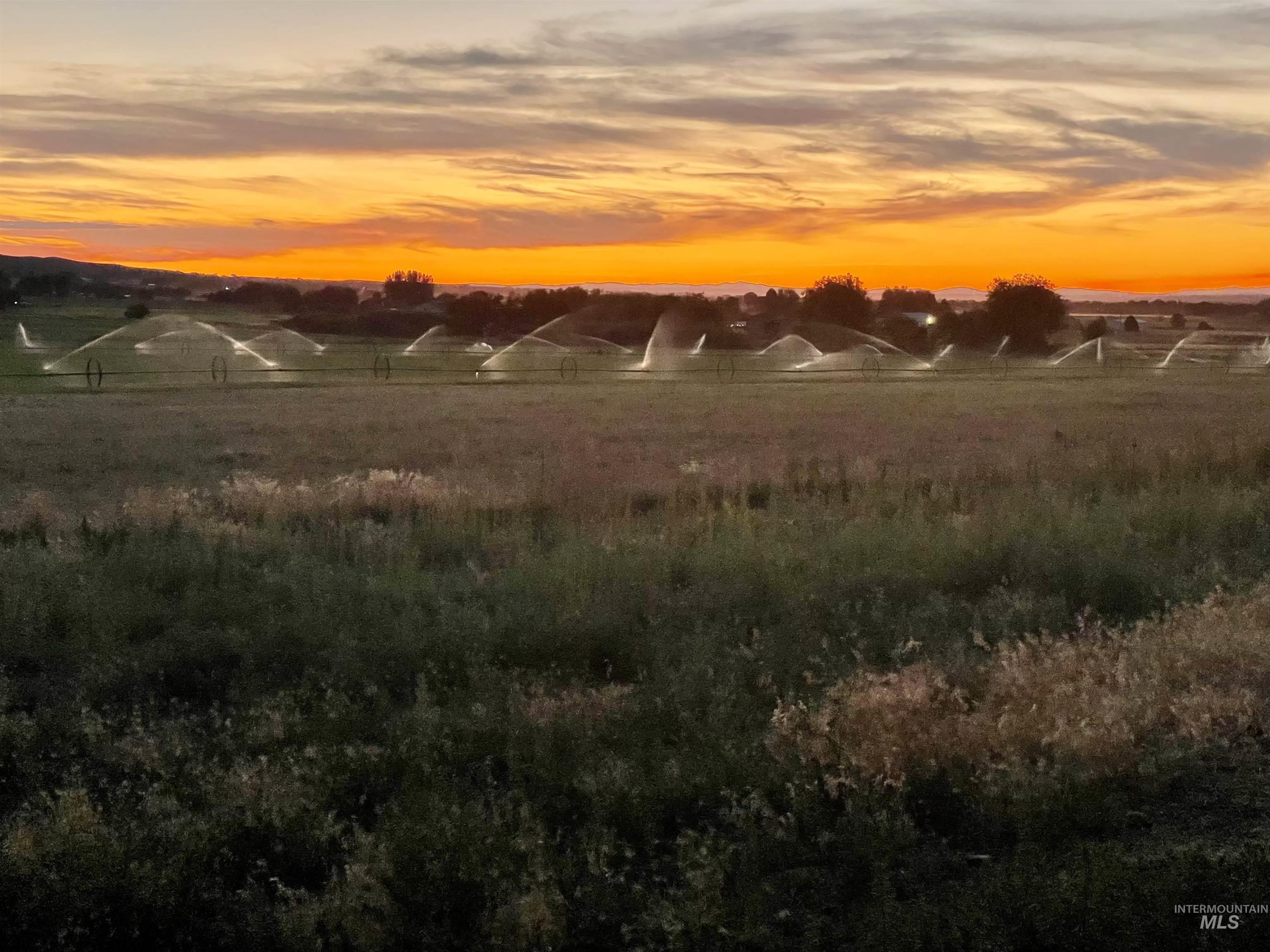 3617 Bowman Rd, Emmett, Idaho 83617, 3 Bedrooms, 2 Bathrooms, Residential For Sale, Price $748,444,MLS 98954429