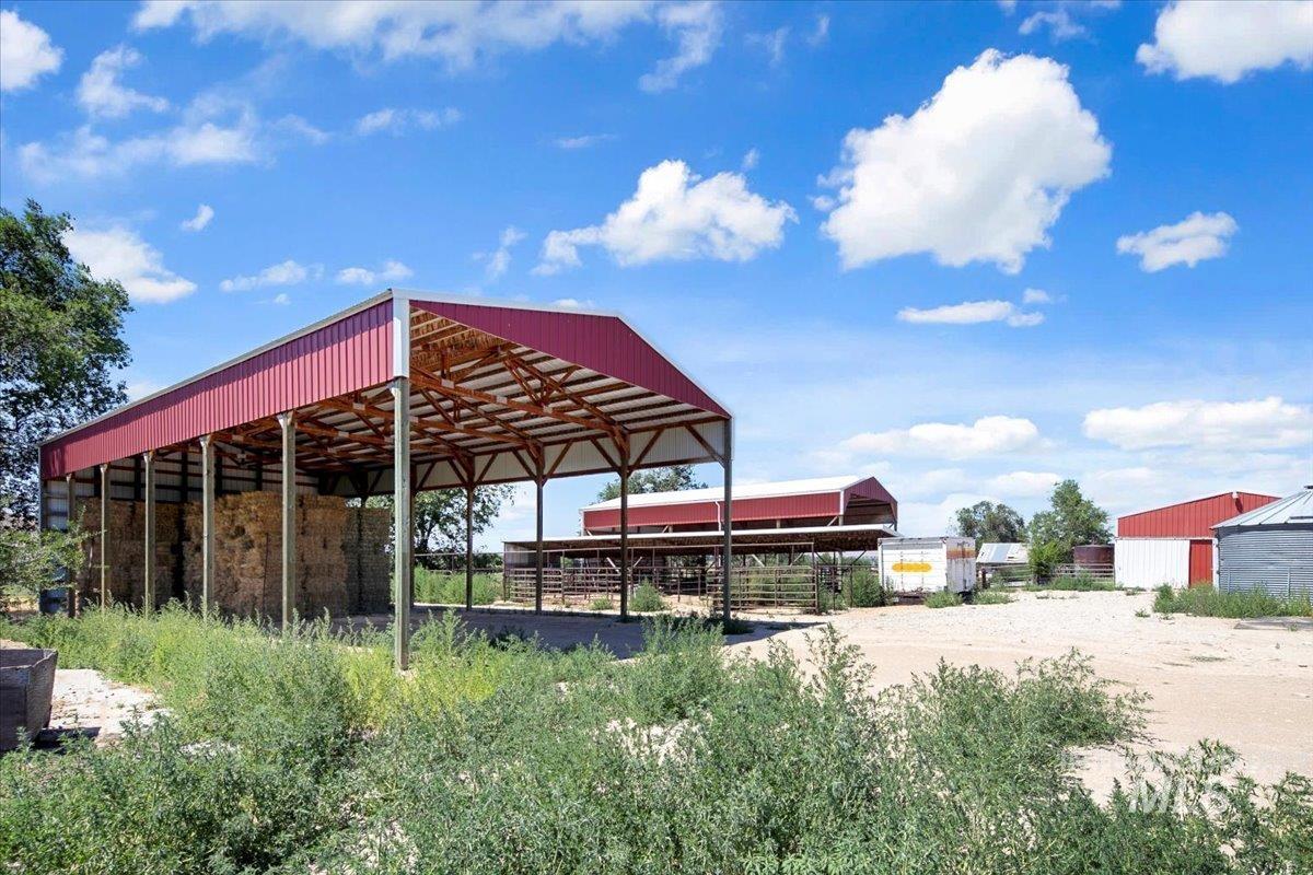 3617 Bowman Rd, Emmett, Idaho 83617, 3 Bedrooms, 2 Bathrooms, Residential For Sale, Price $748,444,MLS 98954429