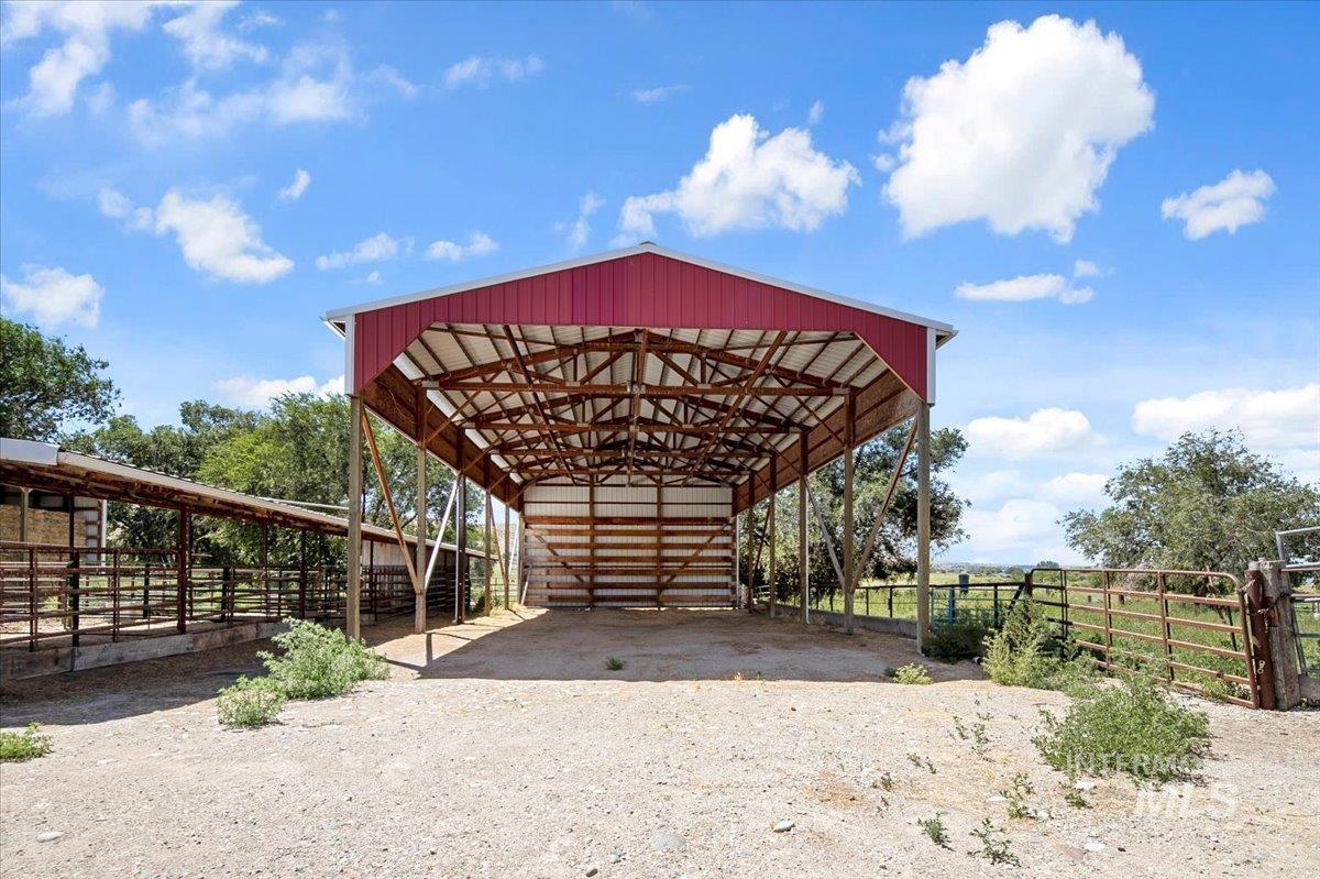 3617 Bowman Rd, Emmett, Idaho 83617, 3 Bedrooms, 2 Bathrooms, Residential For Sale, Price $748,444,MLS 98954429