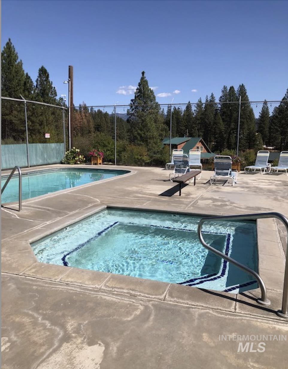 36 Aspen Dr, Garden Valley, Idaho 83622, 1 Bedroom, 1 Bathroom, Residential For Sale, Price $290,000,MLS 98954543