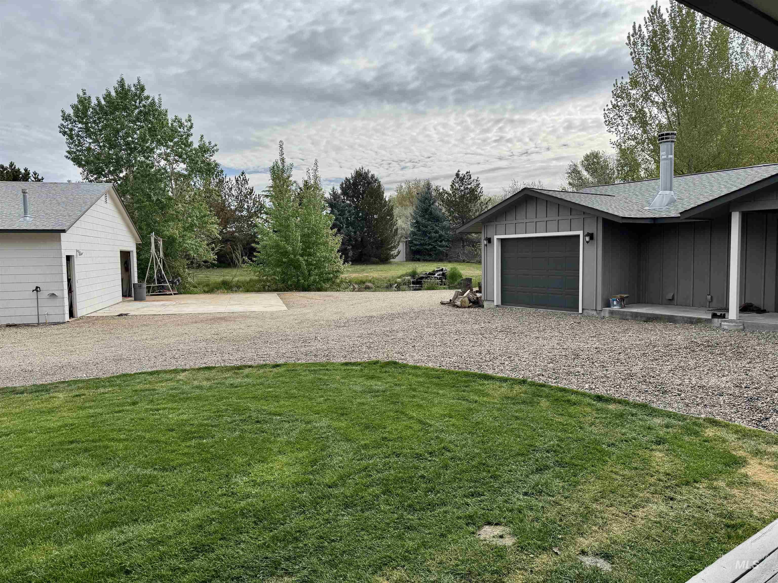 7820 W Apache Way, Boise, Idaho 83714-1906, 3 Bedrooms, 2.5 Bathrooms, Residential Income For Sale, Price $1,225,000, 98954834