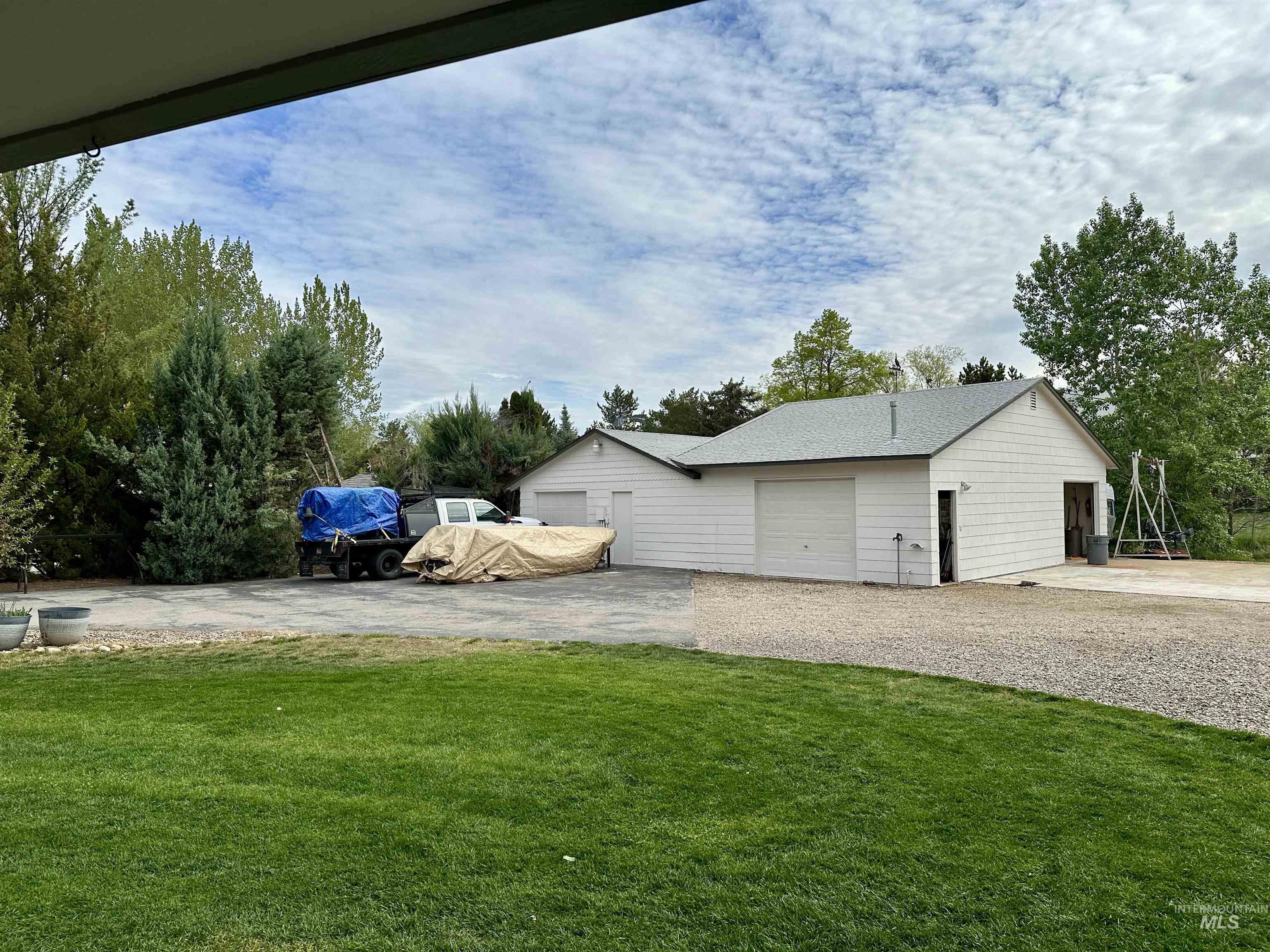 7820 W Apache Way, Boise, Idaho 83714-1906, 3 Bedrooms, 2.5 Bathrooms, Residential Income For Sale, Price $1,225,000, 98954834