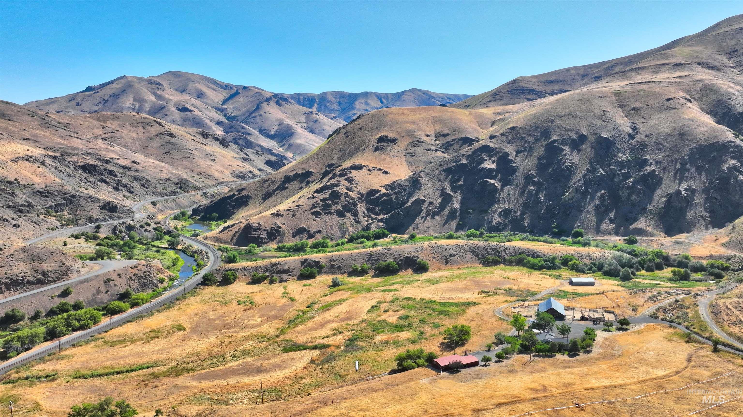 27035 Snake River Rd, Huntington, Oregon 97907, 4 Bedrooms, 3 Bathrooms, Farm & Ranch For Sale, Price $699,900, 98955034