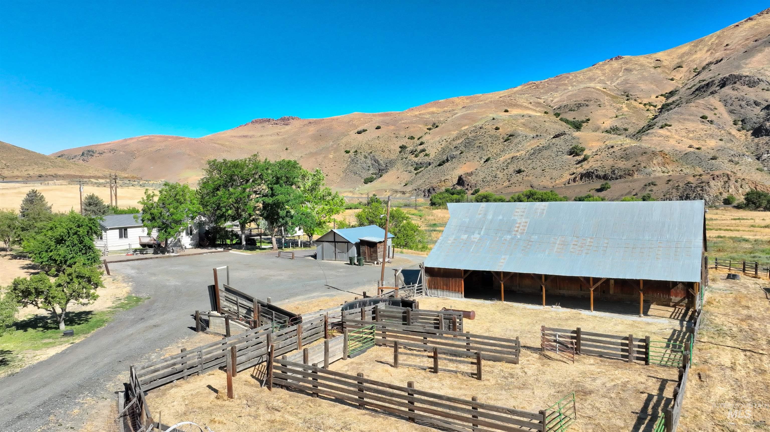 27035 Snake River Rd, Huntington, Oregon 97907, 4 Bedrooms, 3 Bathrooms, Farm & Ranch For Sale, Price $699,900, 98955034