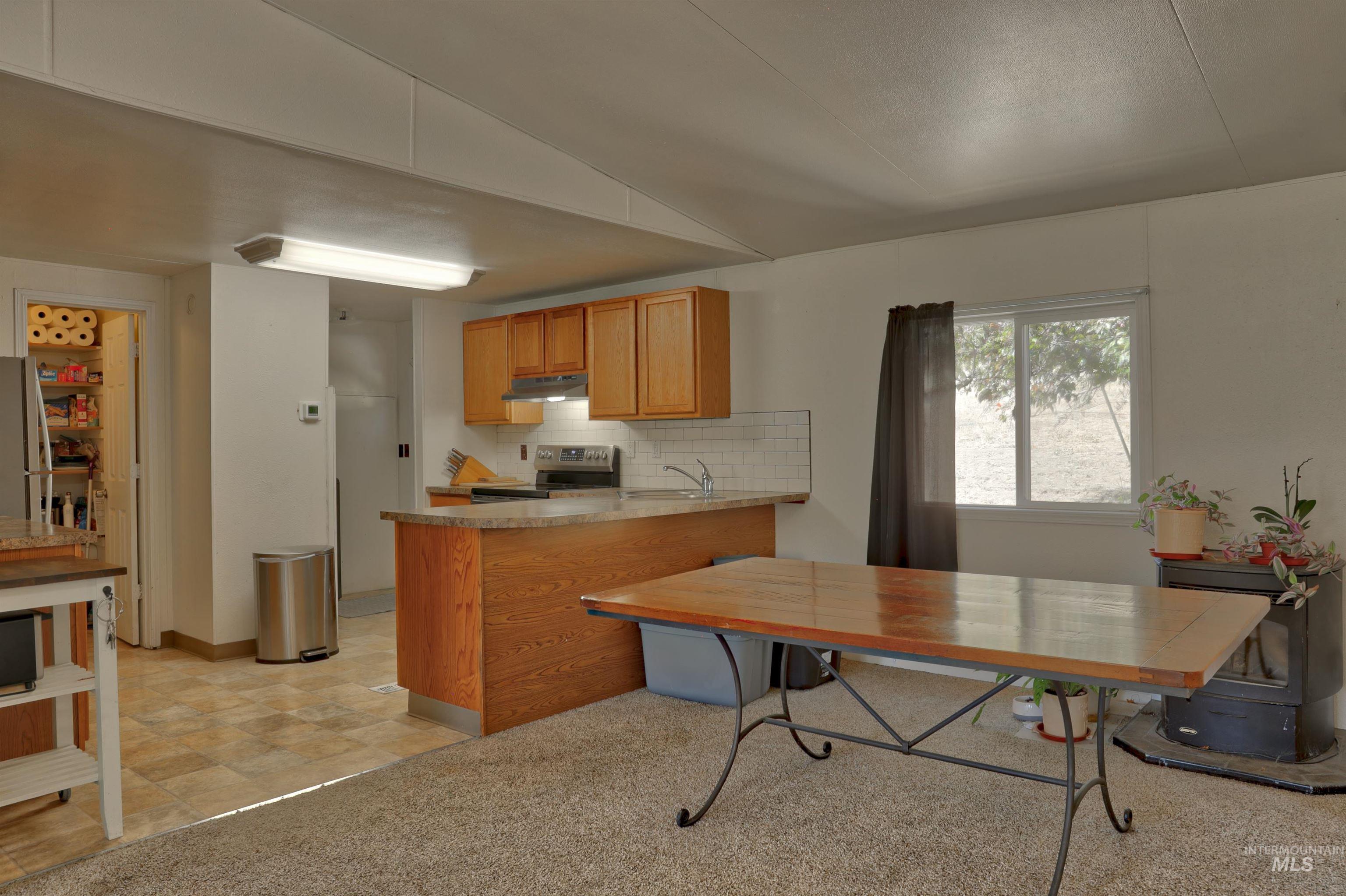 27035 Snake River Rd, Huntington, Oregon 97907, 4 Bedrooms, 3 Bathrooms, Farm & Ranch For Sale, Price $699,900, 98955034