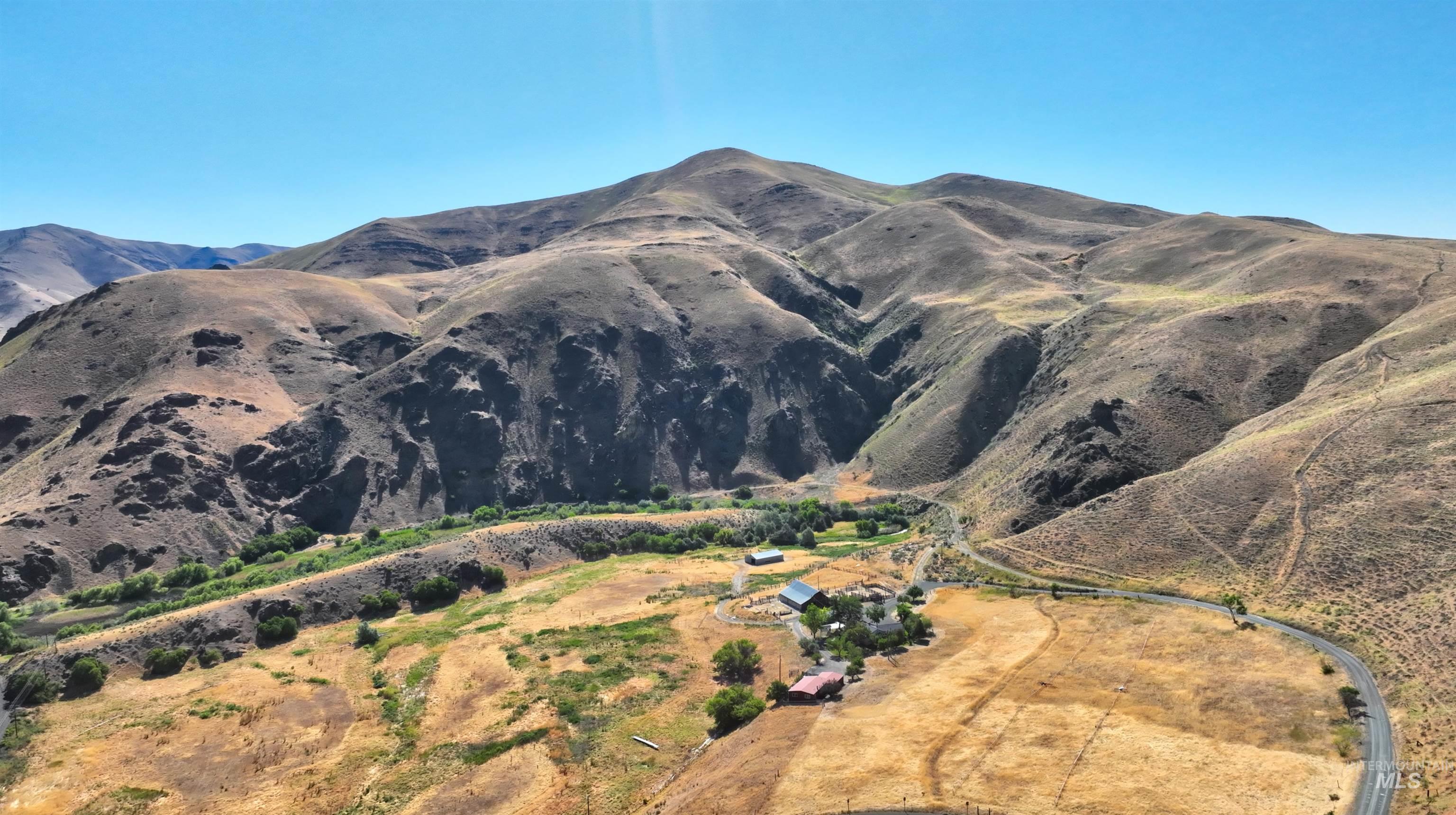 27035 Snake River Rd, Huntington, Oregon 97907, 4 Bedrooms, 3 Bathrooms, Farm & Ranch For Sale, Price $699,900, 98955034