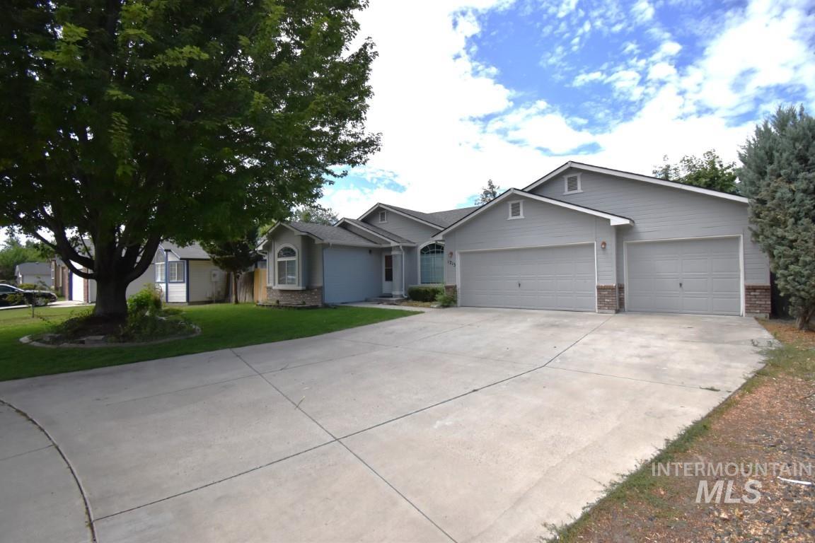 1213 N Shire Ave, Meridian, Idaho 83642, 3 Bedrooms, 2 Bathrooms, Rental For Rent, Price $2,150, 98955292