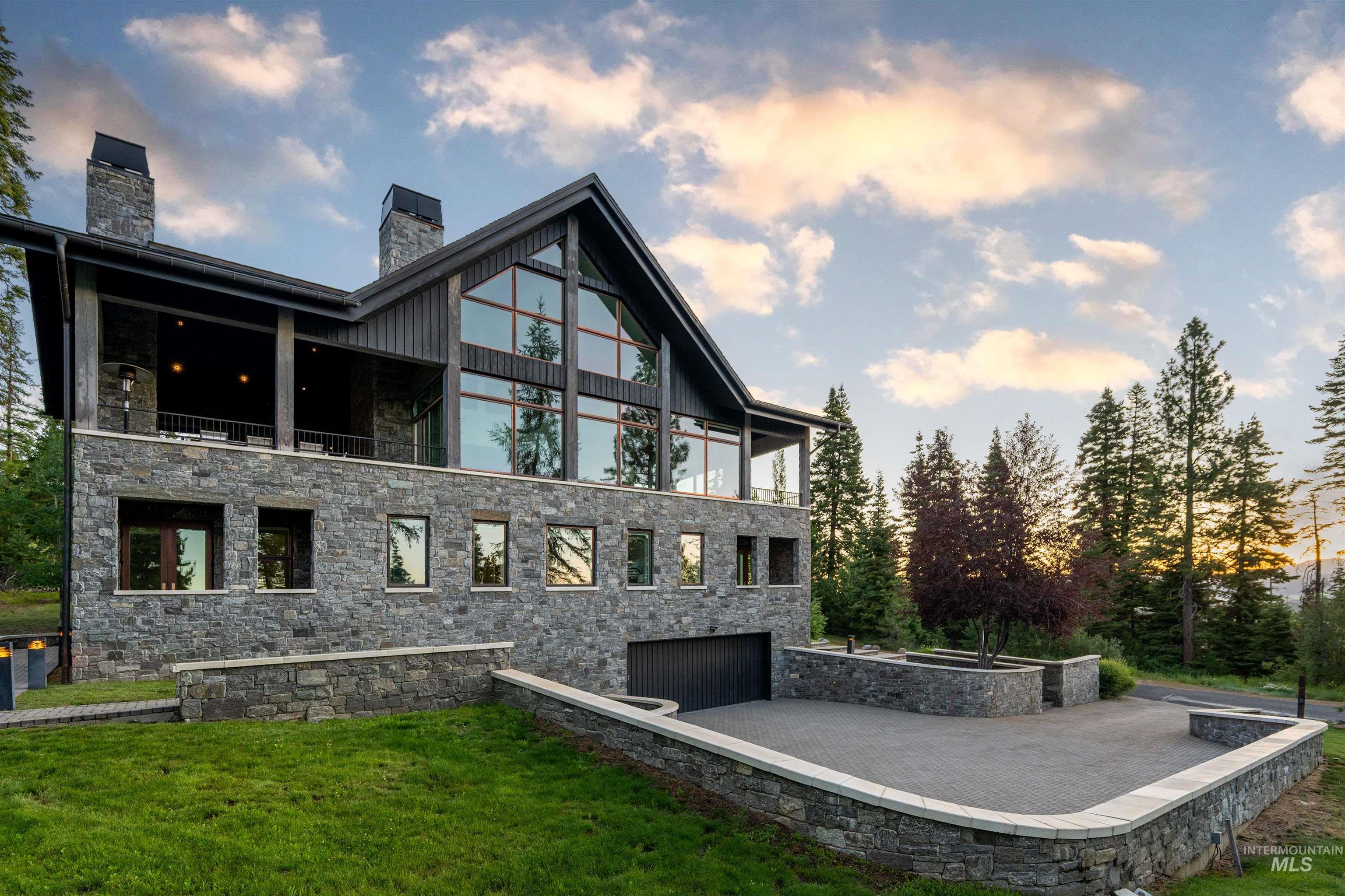 433 SugarLoaf Place, Donnelly, Idaho 83615, 4 Bedrooms, 6.5 Bathrooms, Residential For Sale, Price $5,850,000, 98955590