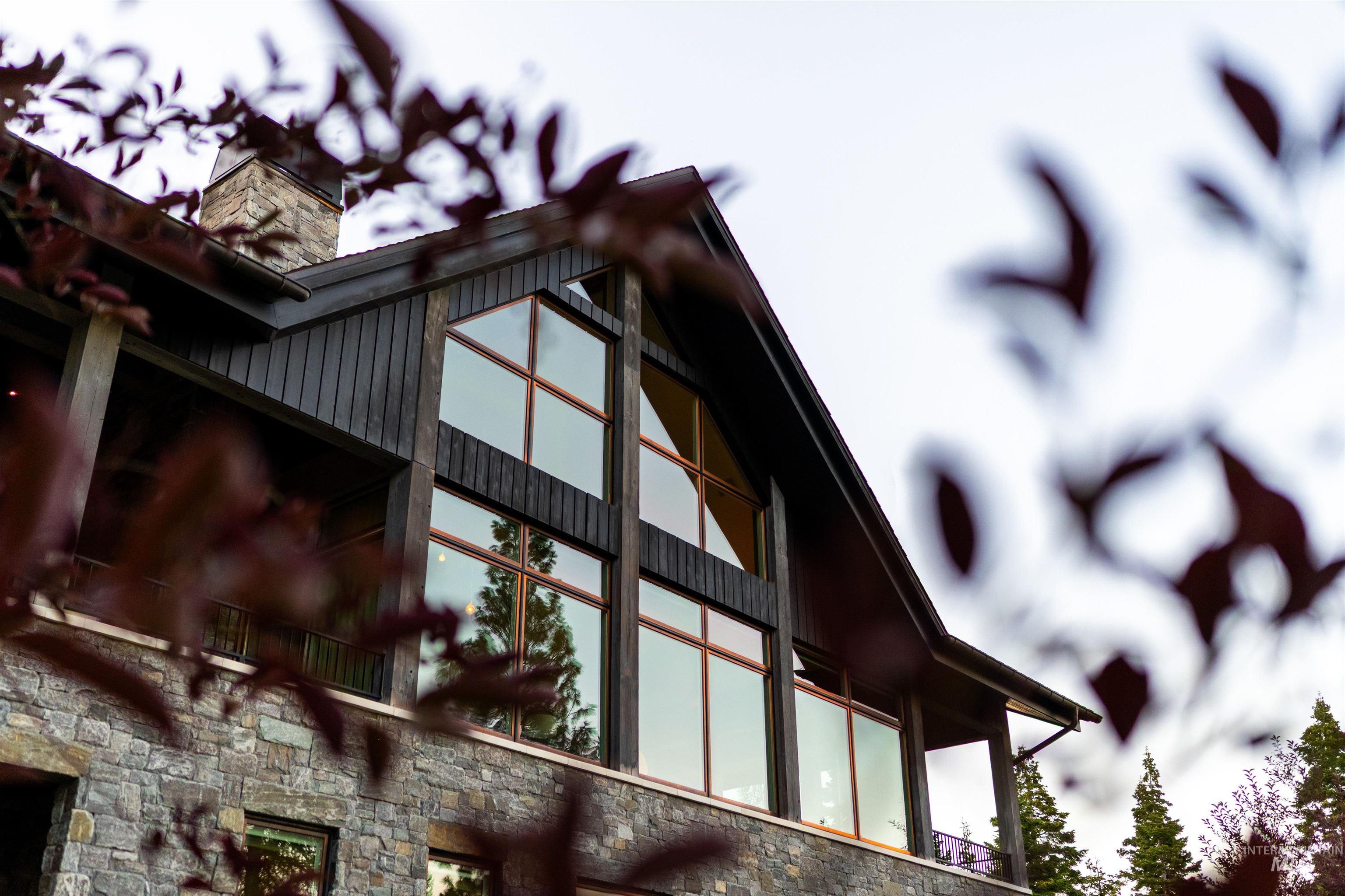 433 SugarLoaf Place, Donnelly, Idaho 83615, 4 Bedrooms, 6.5 Bathrooms, Residential For Sale, Price $5,850,000, 98955590