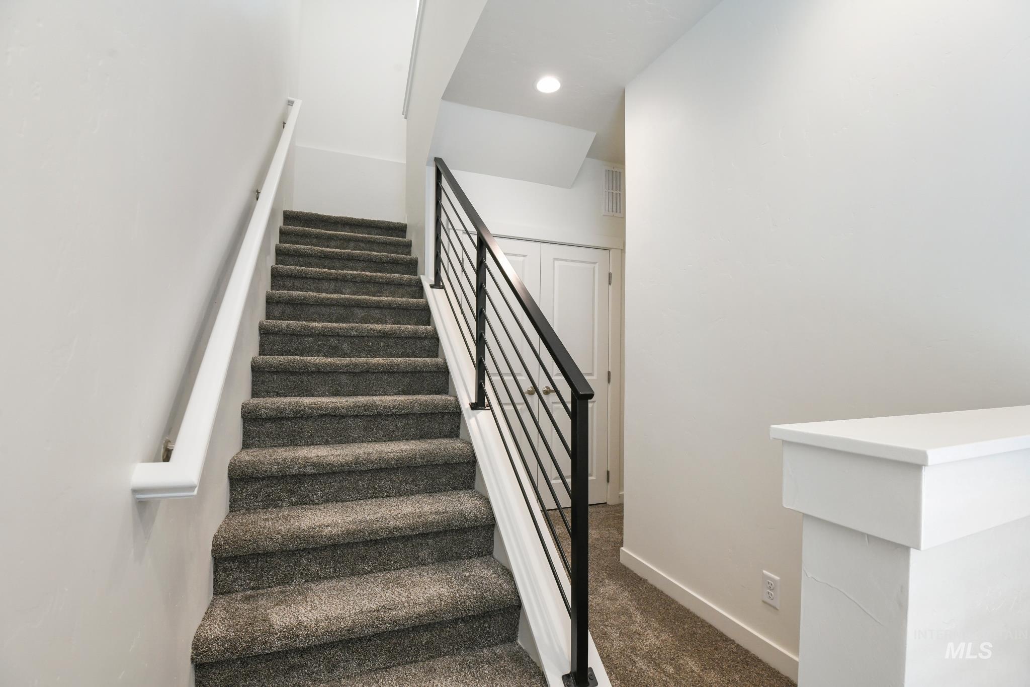 6726 W Overland, Boise, Idaho 83709, 3 Bedrooms, 3.5 Bathrooms, Residential Income For Sale, Price $1,168,899, 98955688