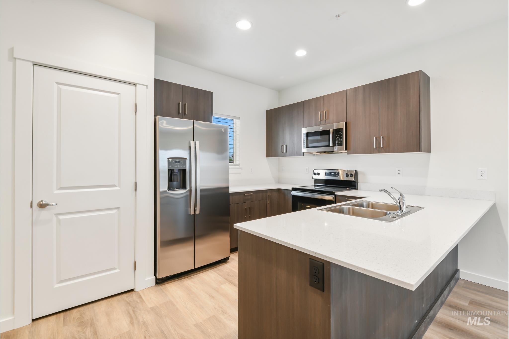 6726 W Overland, Boise, Idaho 83709, 3 Bedrooms, 3.5 Bathrooms, Residential Income For Sale, Price $1,168,899, 98955688