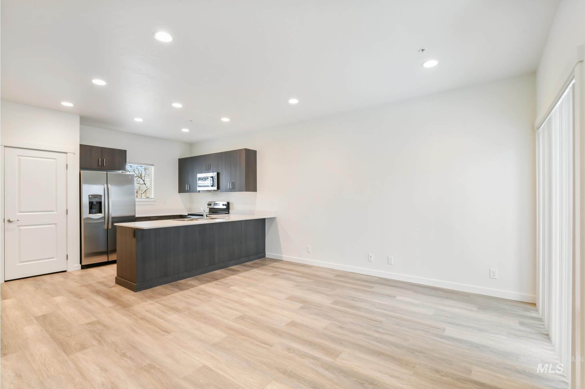 6726 W Overland, Boise, Idaho 83709, 3 Bedrooms, 3.5 Bathrooms, Residential Income For Sale, Price $1,168,899, 98955688