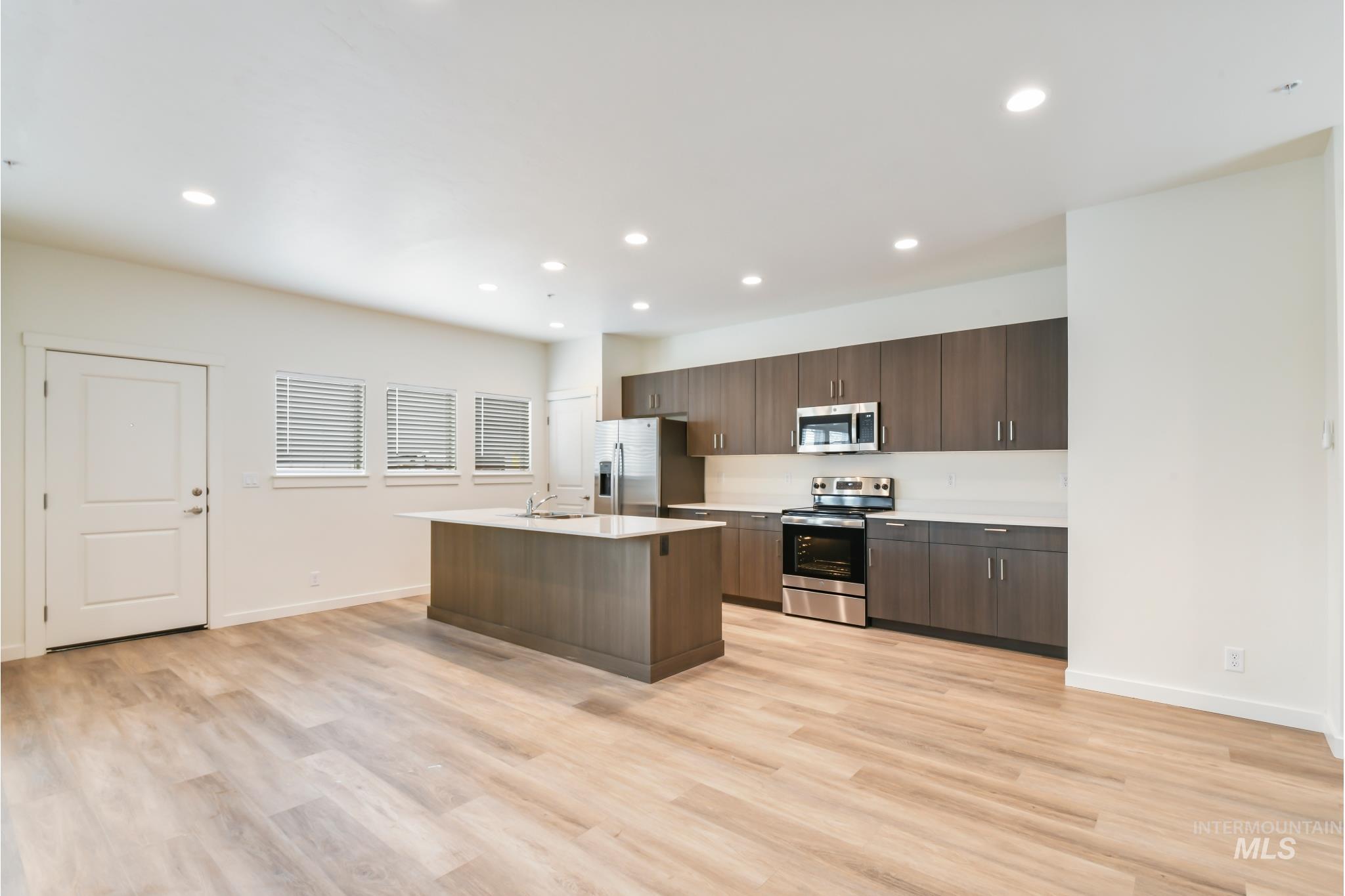 6726 W Overland, Boise, Idaho 83709, 3 Bedrooms, 3.5 Bathrooms, Residential Income For Sale, Price $1,168,899, 98955688