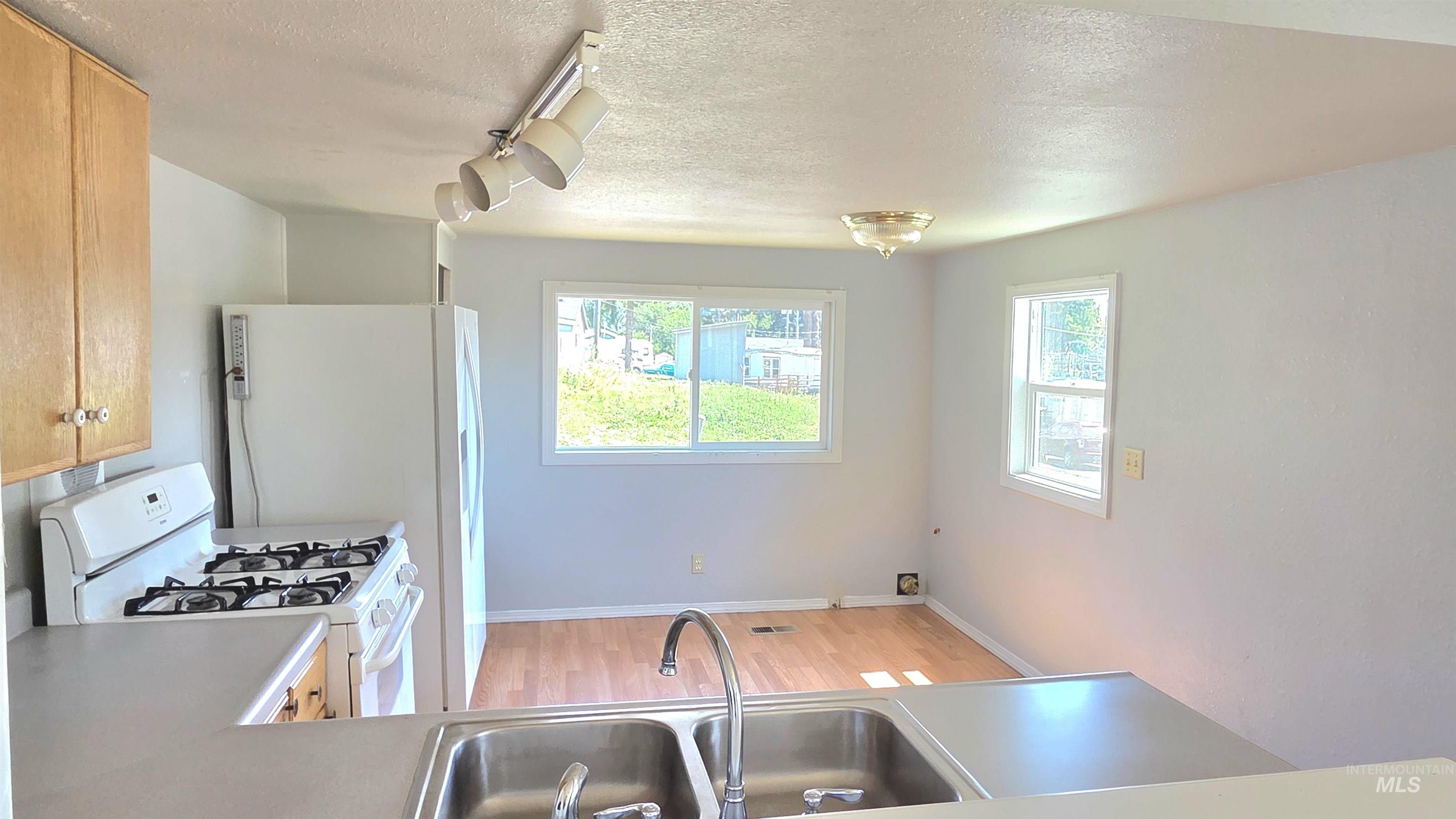 603 W Palouse River Dr., Moscow, Idaho 83843, 2 Bedrooms, 2 Bathrooms, Residential For Sale, Price $27,000, 98955787