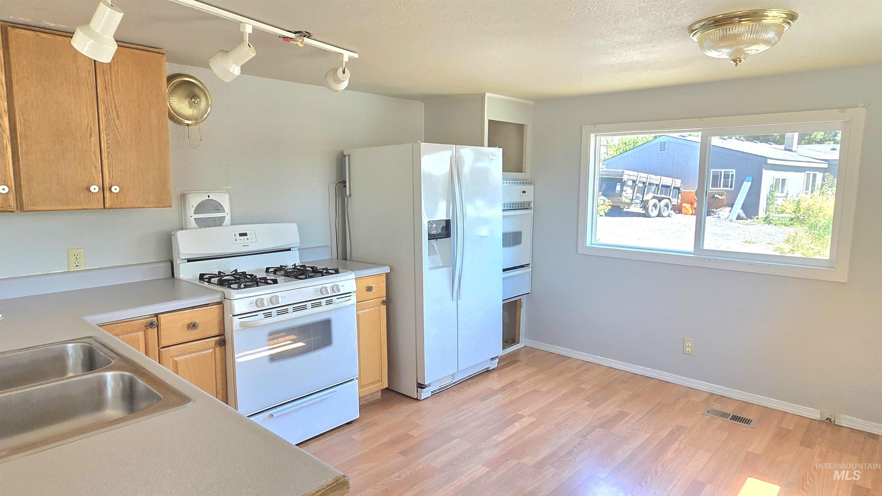 603 W Palouse River Dr., Moscow, Idaho 83843, 2 Bedrooms, 2 Bathrooms, Residential For Sale, Price $27,000, 98955787
