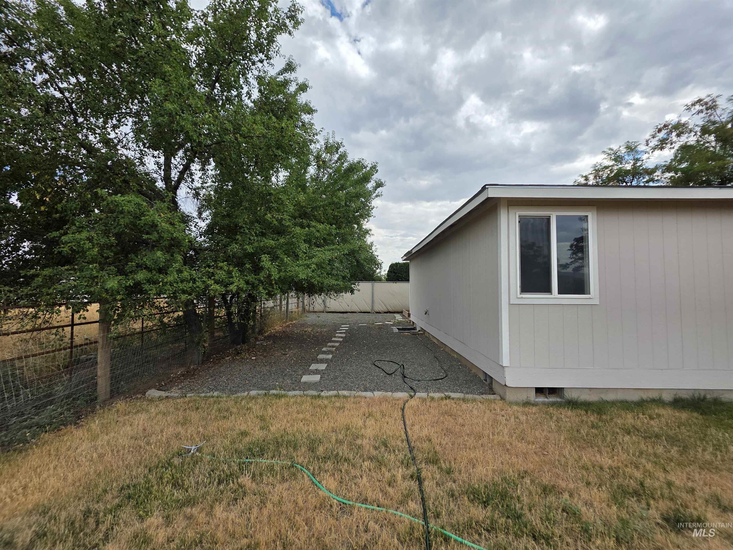 2465 19th St., Clarkston, Washington 99403, 3 Bedrooms, 1.5 Bathrooms, Residential Income For Sale, Price $399,000, 98956150