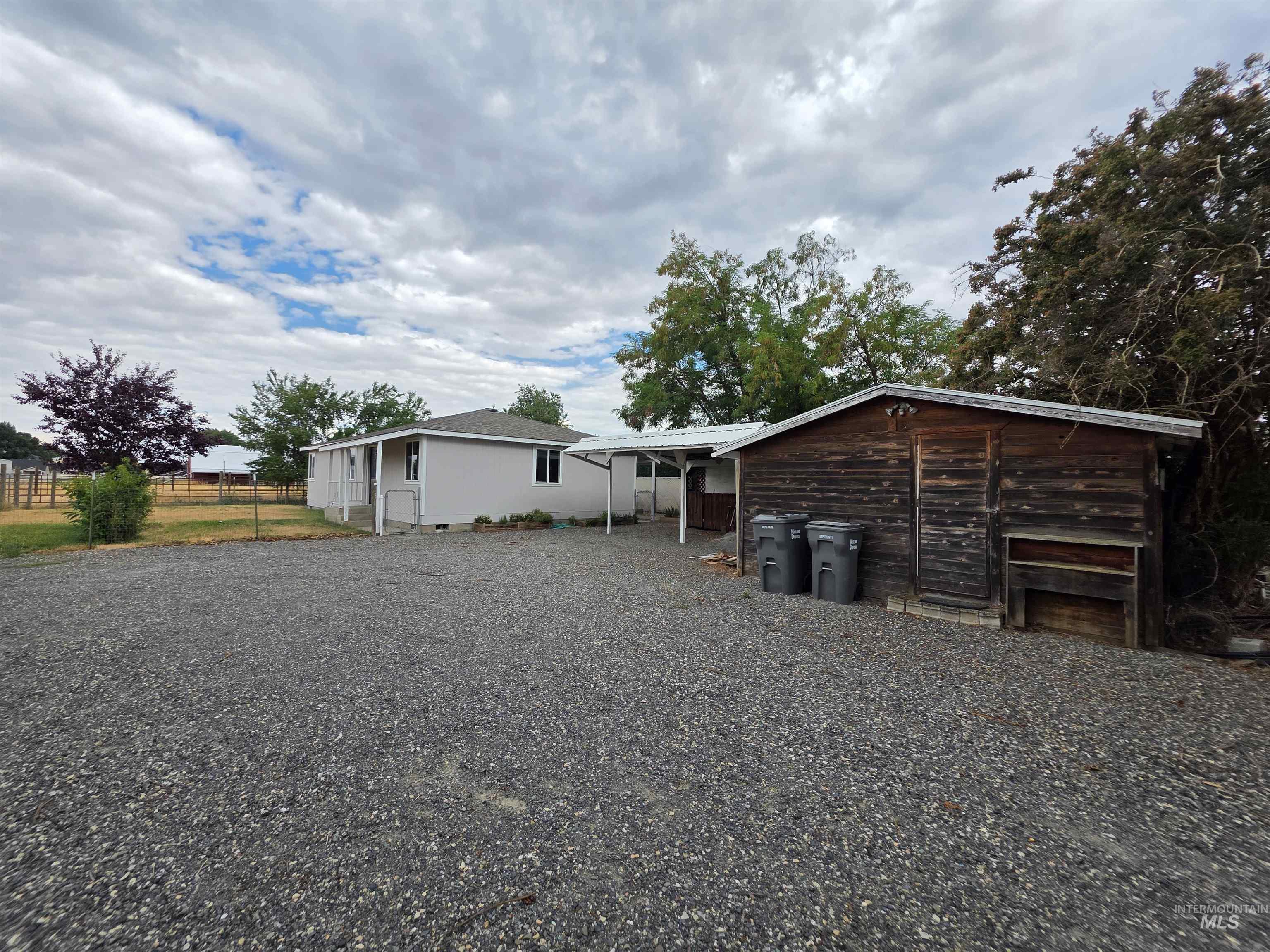 2465 19th St., Clarkston, Washington 99403, 3 Bedrooms, 1.5 Bathrooms, Residential Income For Sale, Price $399,000, 98956150