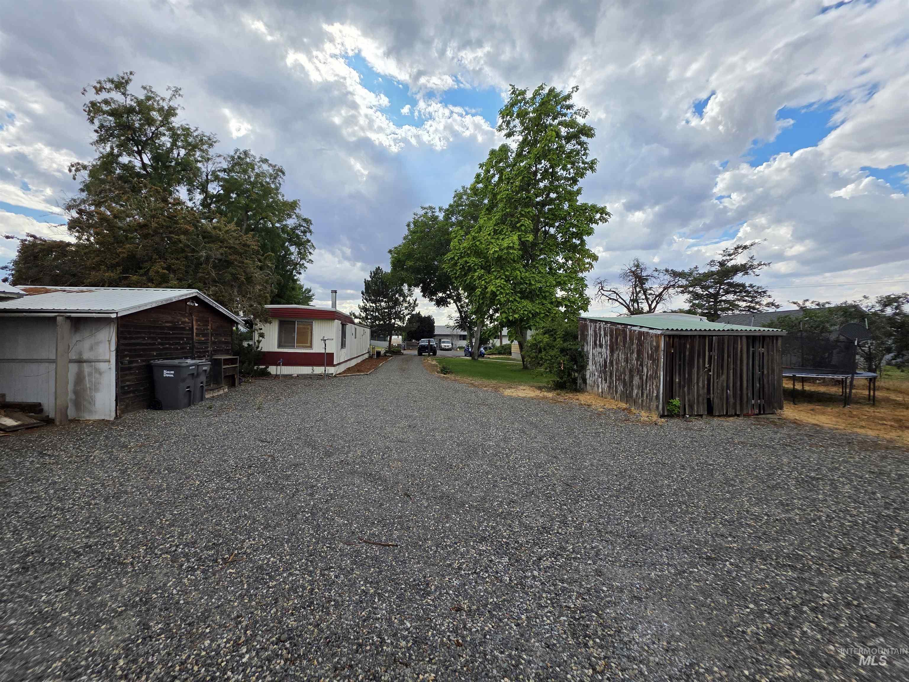 2465 19th St., Clarkston, Washington 99403, 3 Bedrooms, 1.5 Bathrooms, Residential Income For Sale, Price $399,000, 98956150