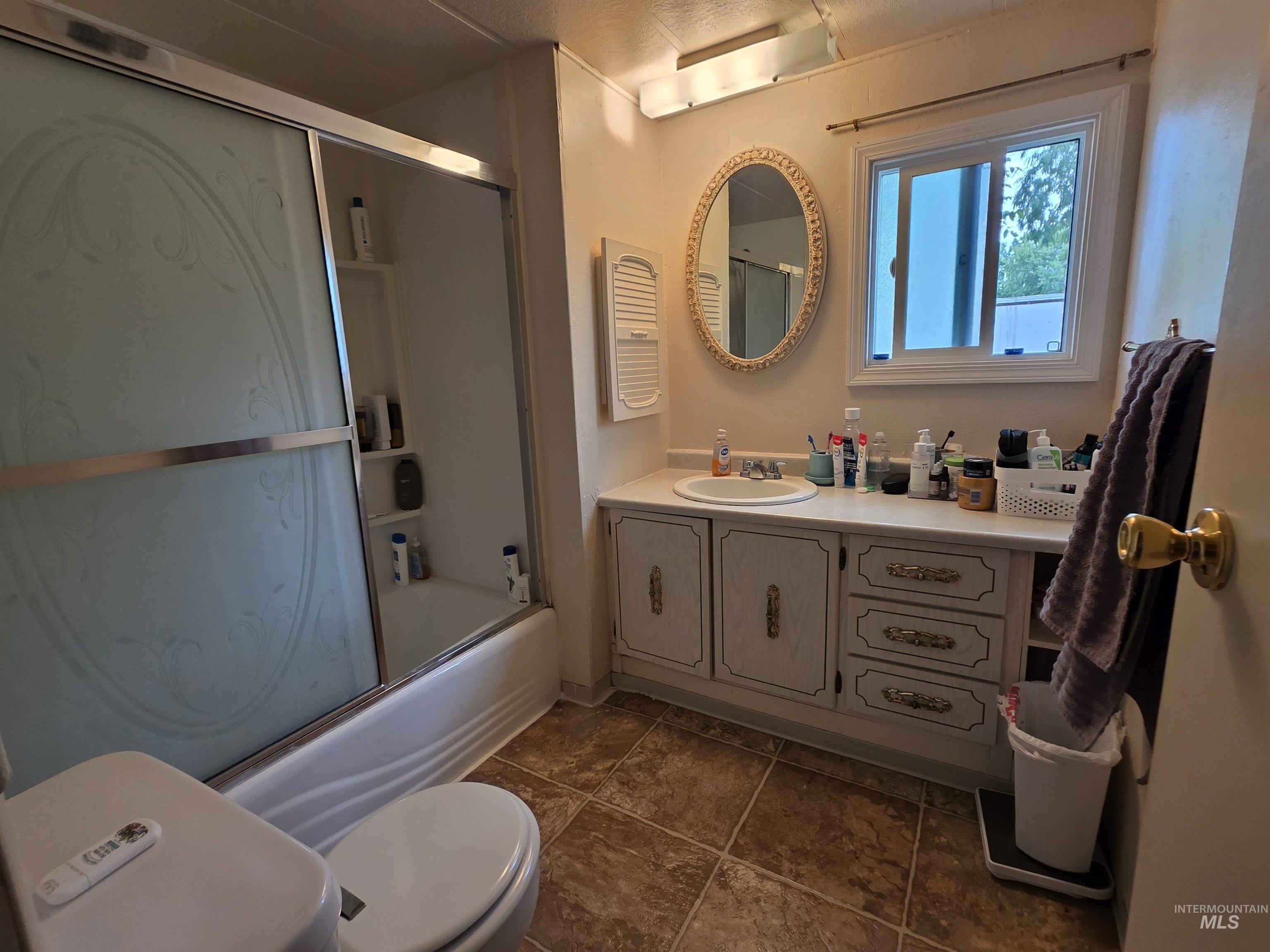 2465 19th St., Clarkston, Washington 99403, 3 Bedrooms, 1.5 Bathrooms, Residential Income For Sale, Price $399,000, 98956150