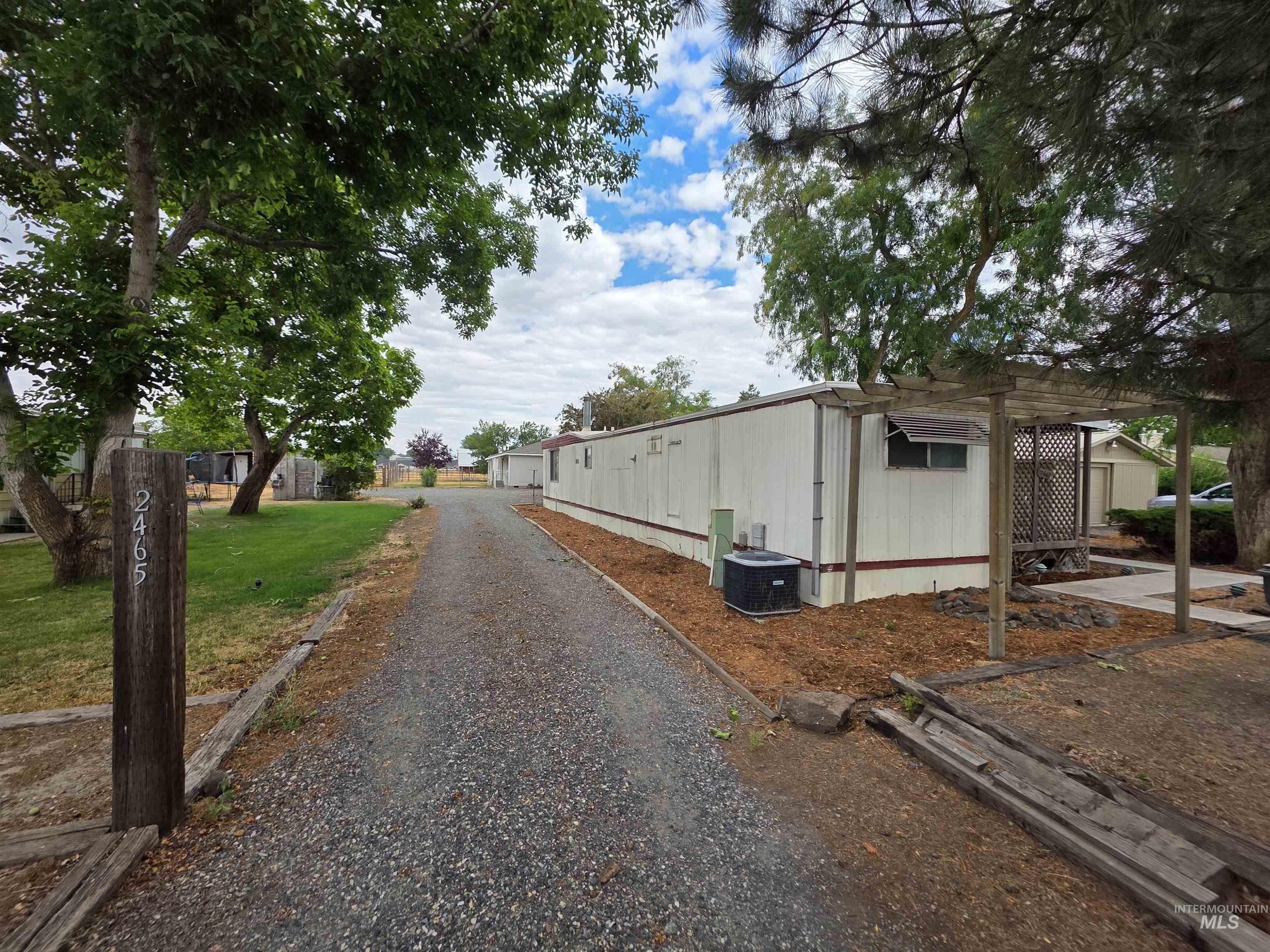 2465 19th St., Clarkston, Washington 99403, 3 Bedrooms, 1.5 Bathrooms, Residential Income For Sale, Price $399,000, 98956150