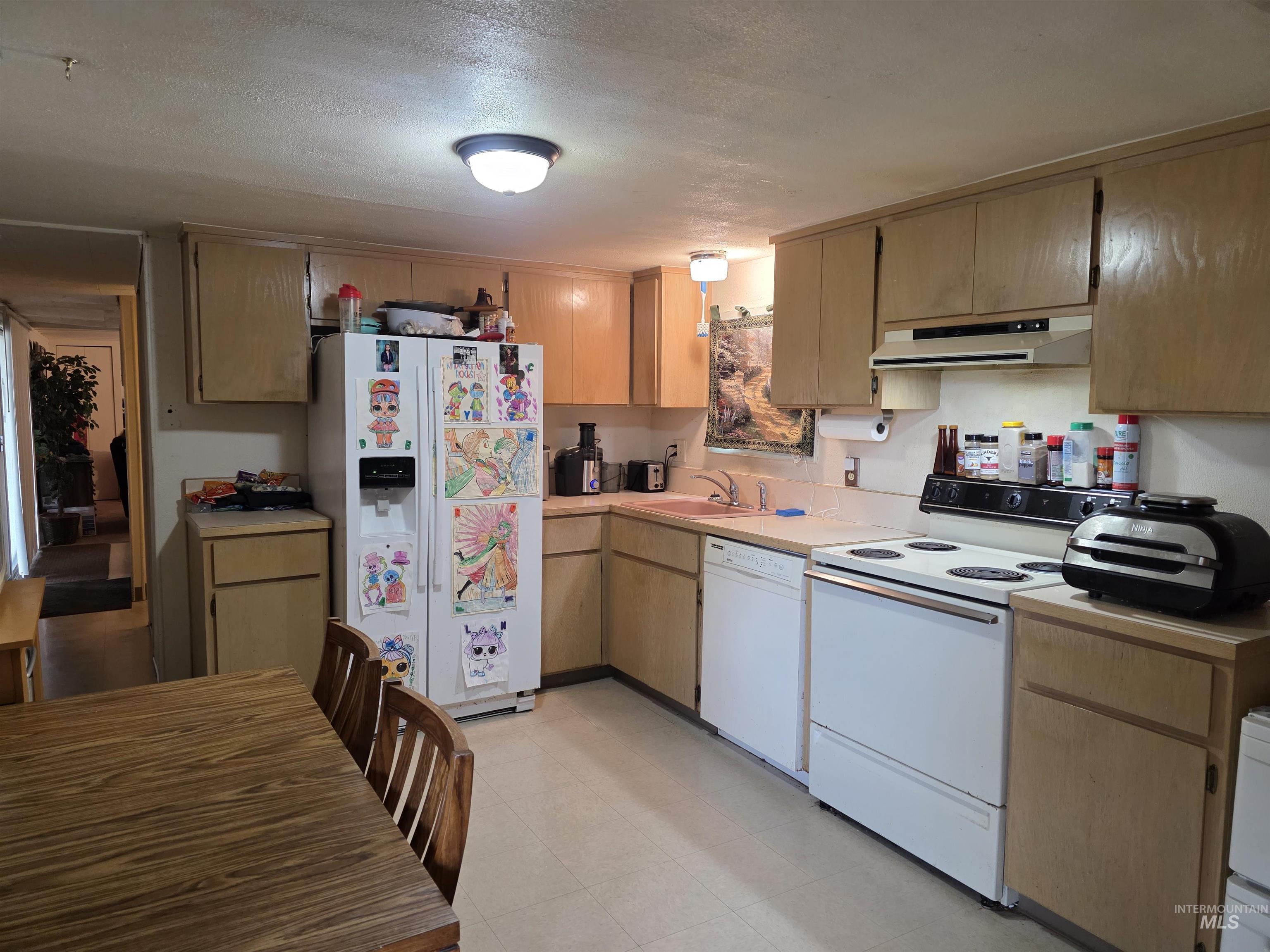 2465 19th St., Clarkston, Washington 99403, 3 Bedrooms, 1.5 Bathrooms, Residential Income For Sale, Price $399,000, 98956150