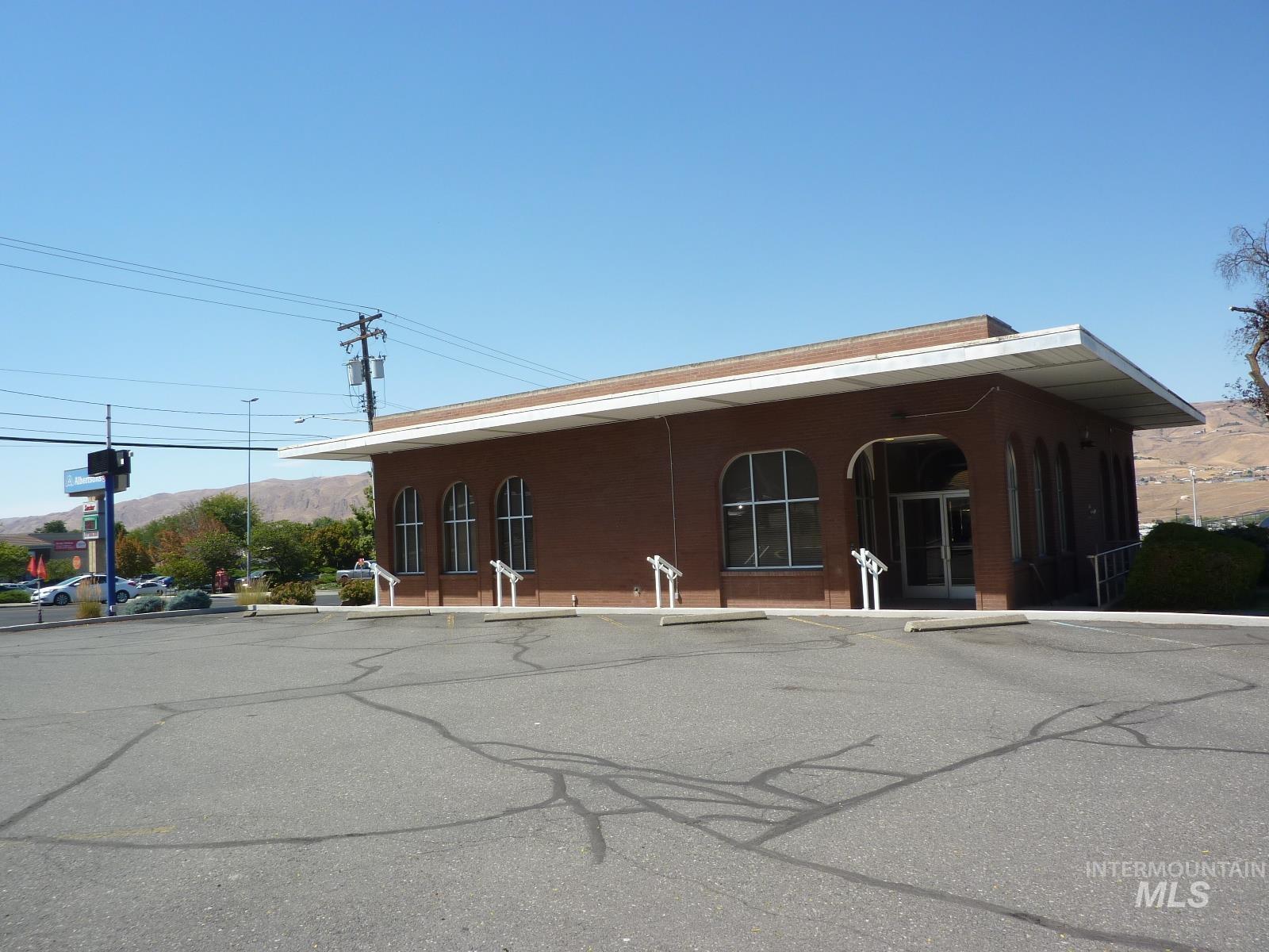 View of building exterior featuring a mountain view