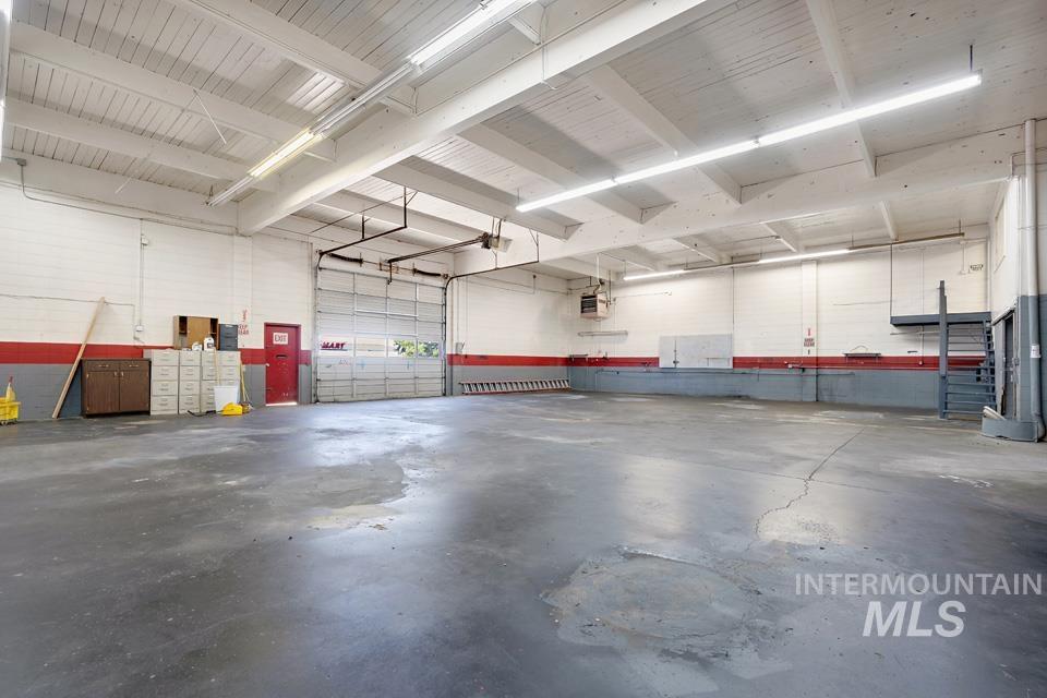 Garage with a heating unit