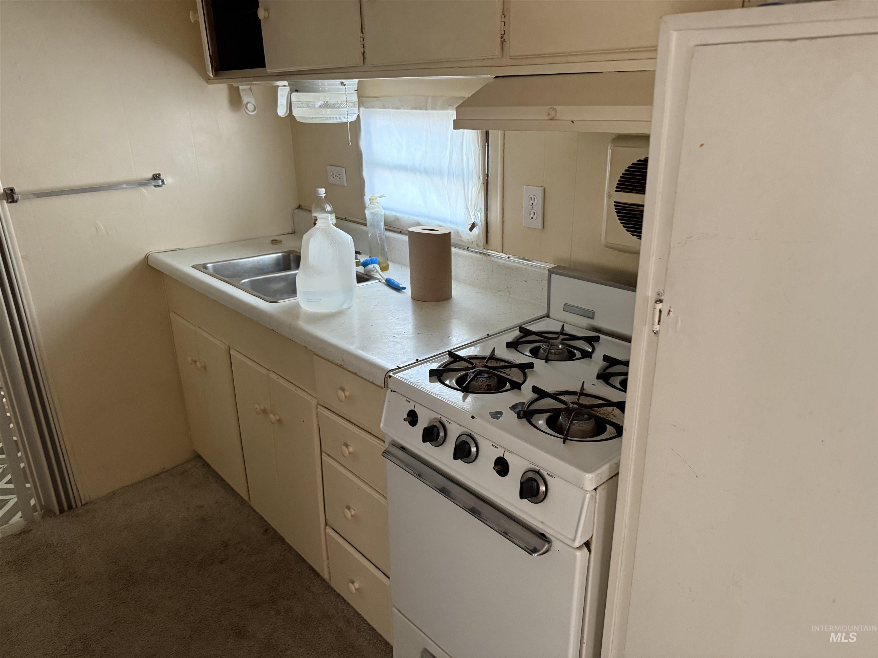 1935 S 5th Ave, Pocatello, Idaho 83201, 1 Bedroom, 1 Bathroom, Residential For Sale, Price $27,900, 98956344