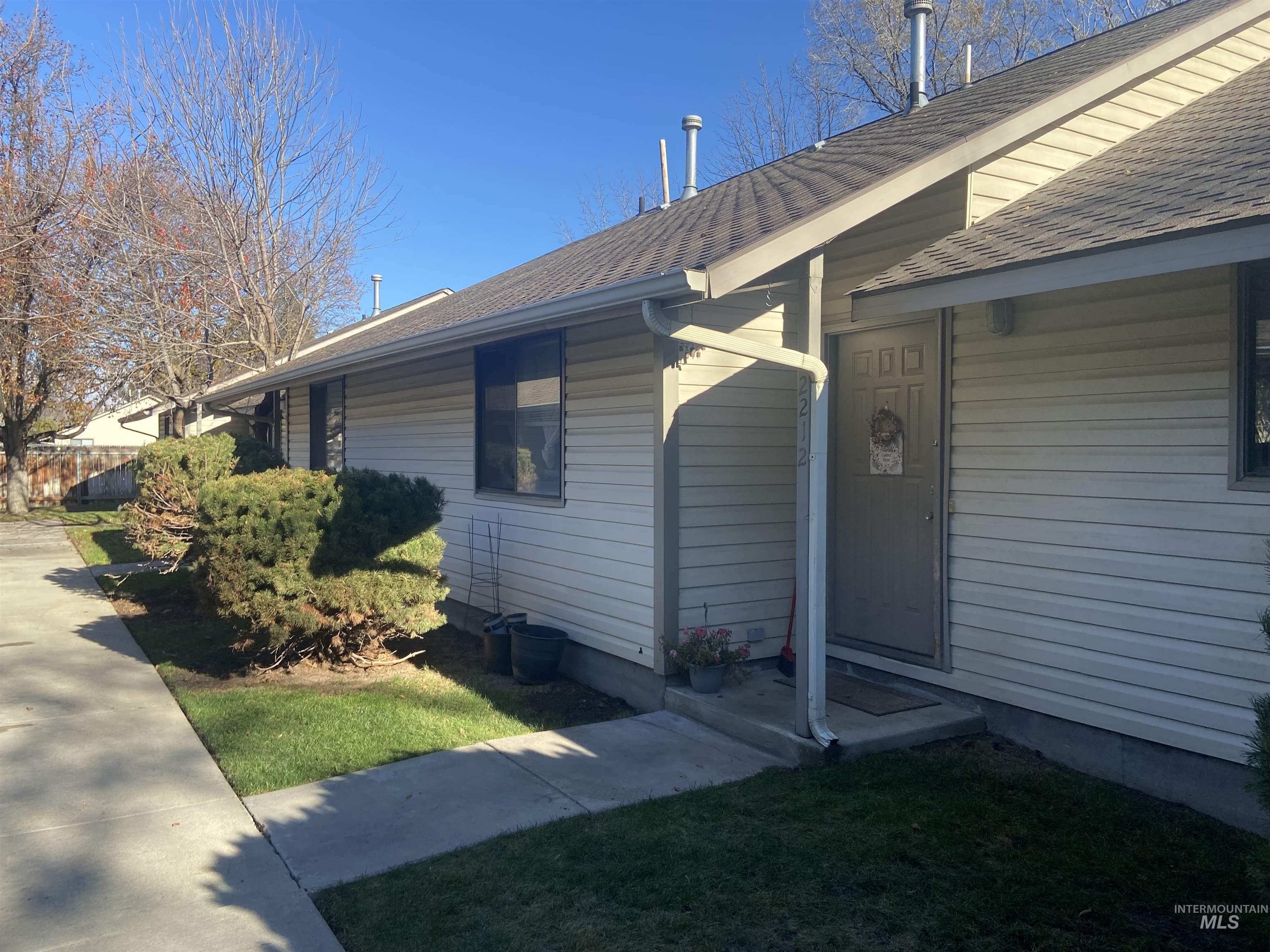 2208-2220 S Gekeler, Boise, Idaho 83702, 2 Bedrooms, 2 Bathrooms, Residential Income For Sale, Price $2,065,000, 98956401