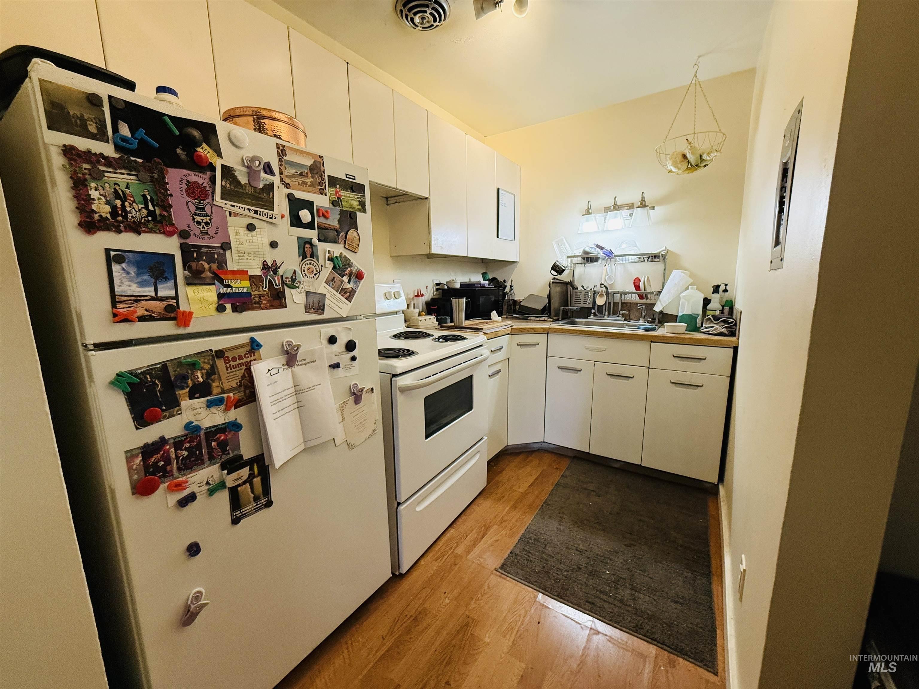 207 W 1st Street, Moscow, Idaho 83843, 1 Bedroom, 1 Bathroom, Residential Income For Sale, Price $1,180,000, 98956432