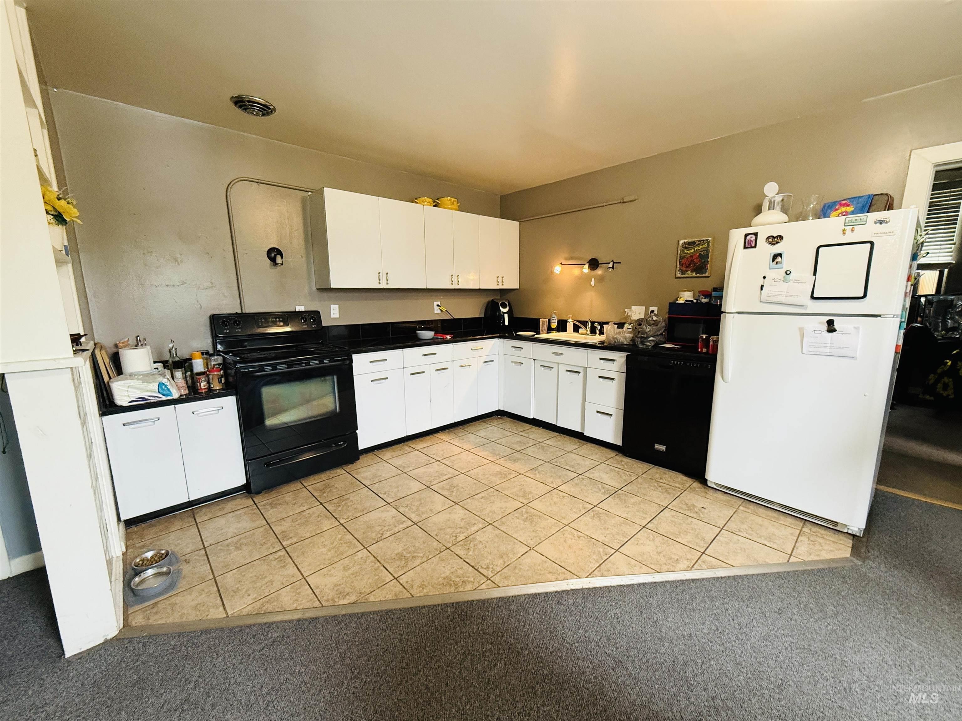207 W 1st Street, Moscow, Idaho 83843, 1 Bedroom, 1 Bathroom, Residential Income For Sale, Price $1,180,000, 98956432