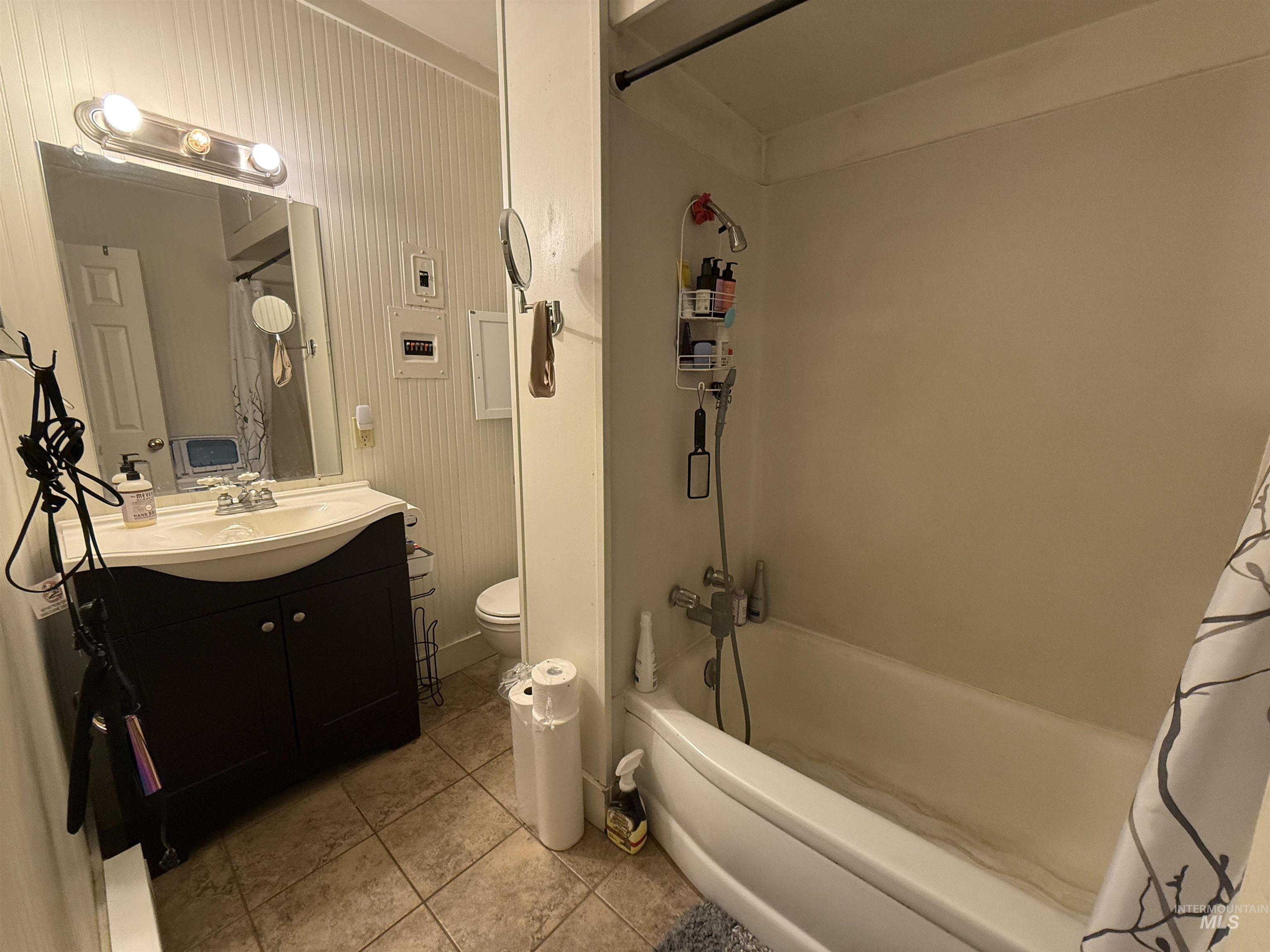 207 W 1st Street, Moscow, Idaho 83843, 1 Bedroom, 1 Bathroom, Residential Income For Sale, Price $1,180,000, 98956432