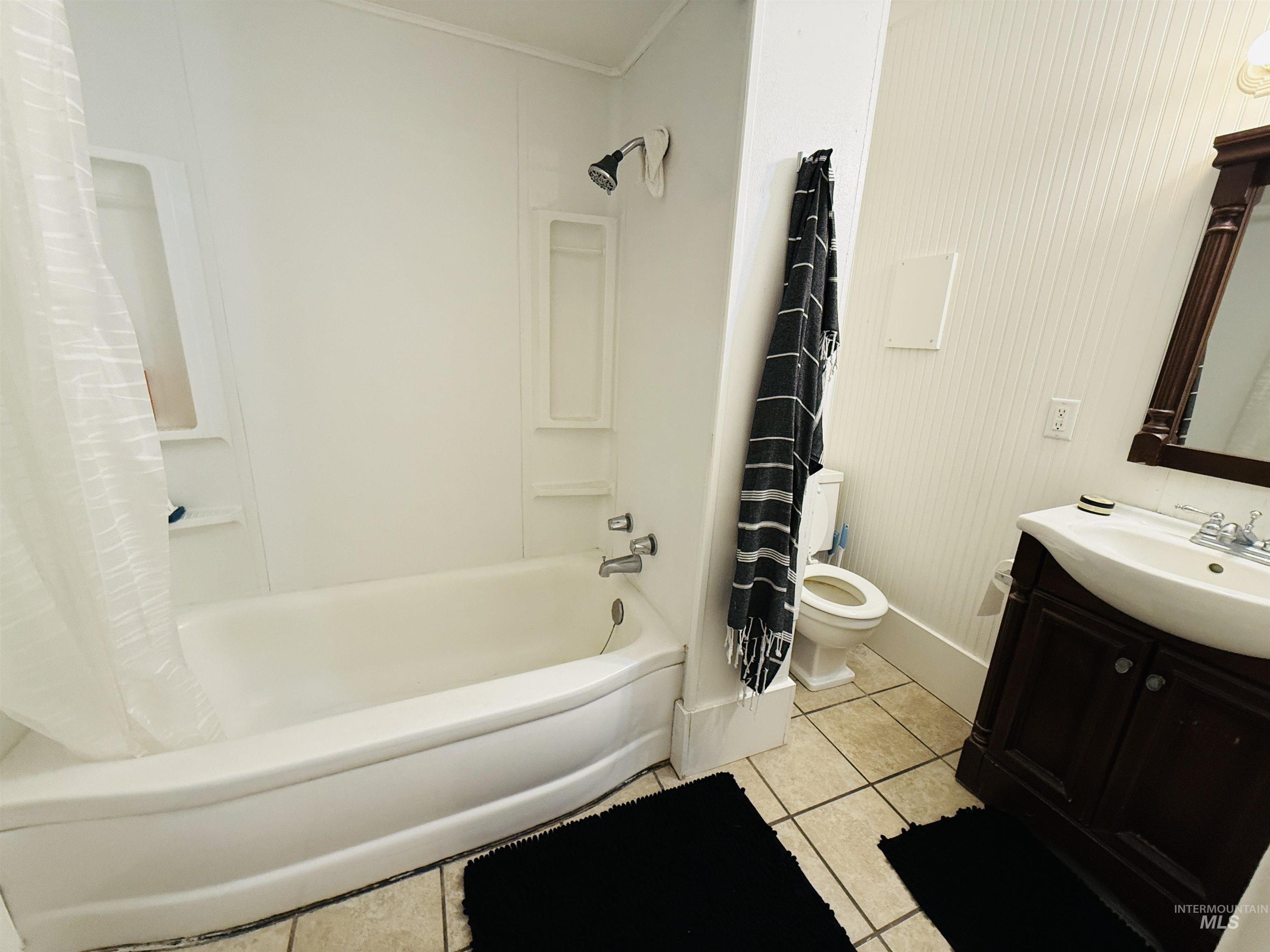 207 W 1st Street, Moscow, Idaho 83843, 1 Bedroom, 1 Bathroom, Residential Income For Sale, Price $1,180,000, 98956432