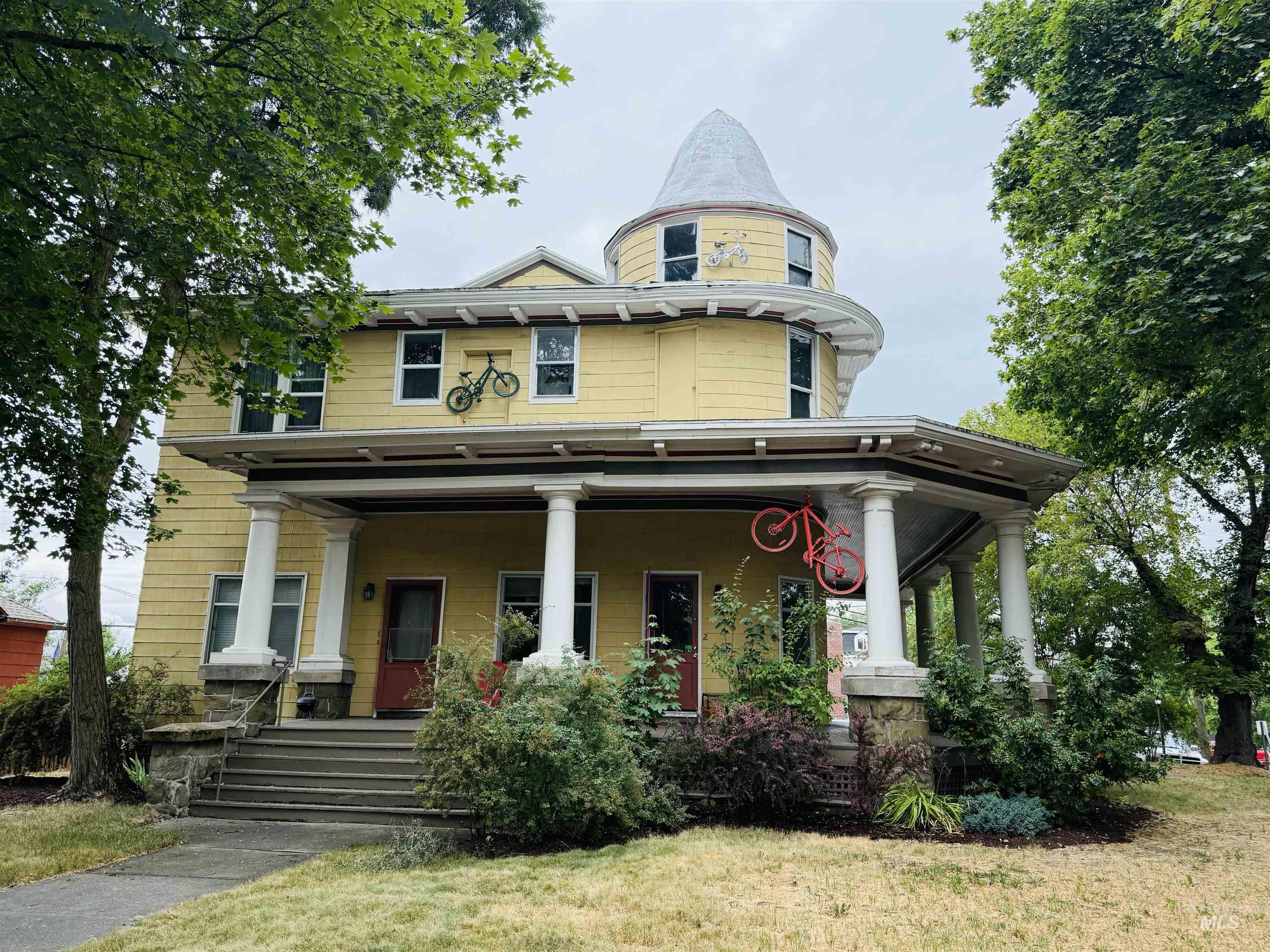 207 W 1st Street, Moscow, Idaho 83843, 1 Bedroom, 1 Bathroom, Residential Income For Sale, Price $1,180,000, 98956432