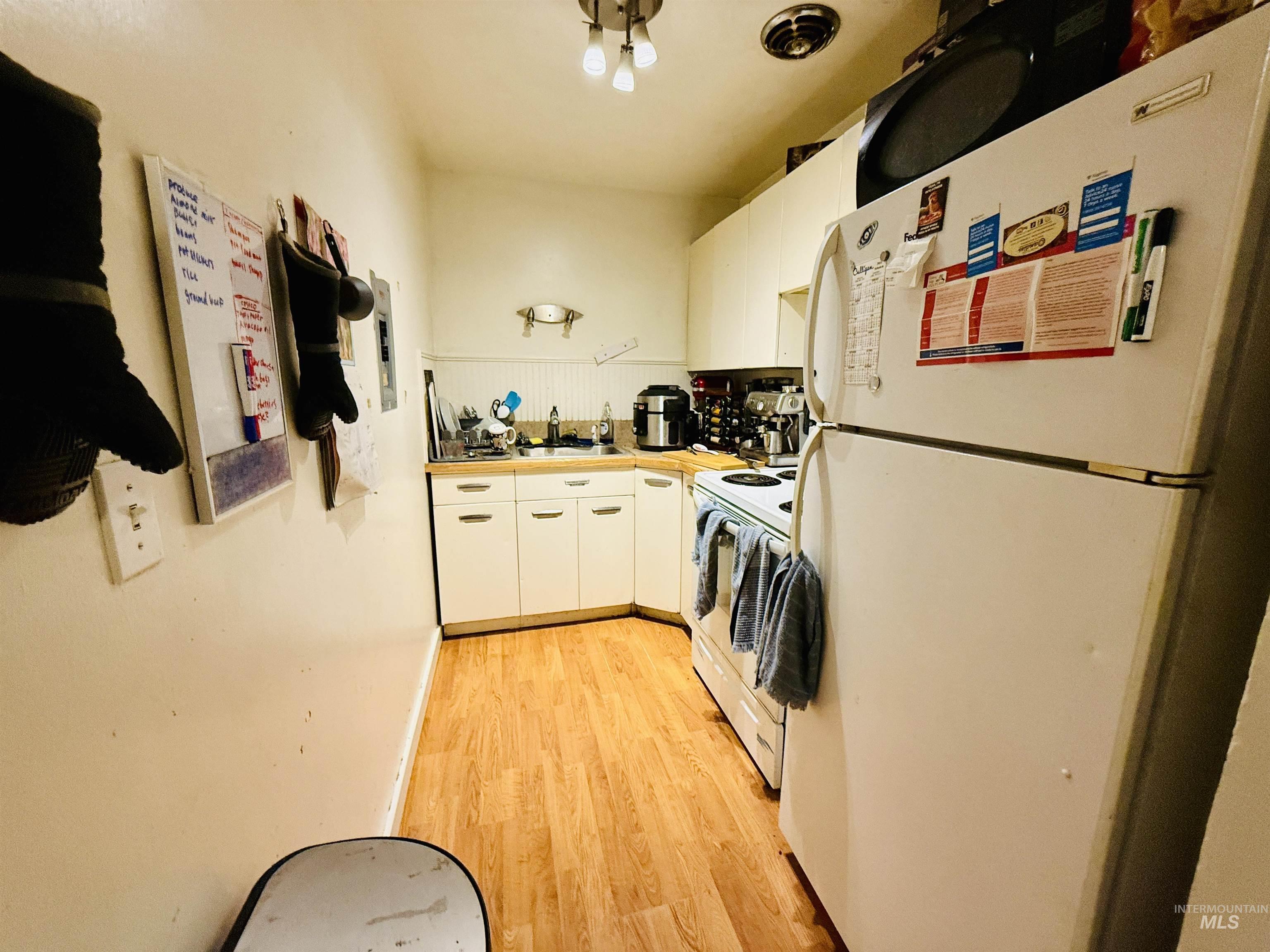 207 W 1st Street, Moscow, Idaho 83843, 1 Bedroom, 1 Bathroom, Residential Income For Sale, Price $1,180,000, 98956432