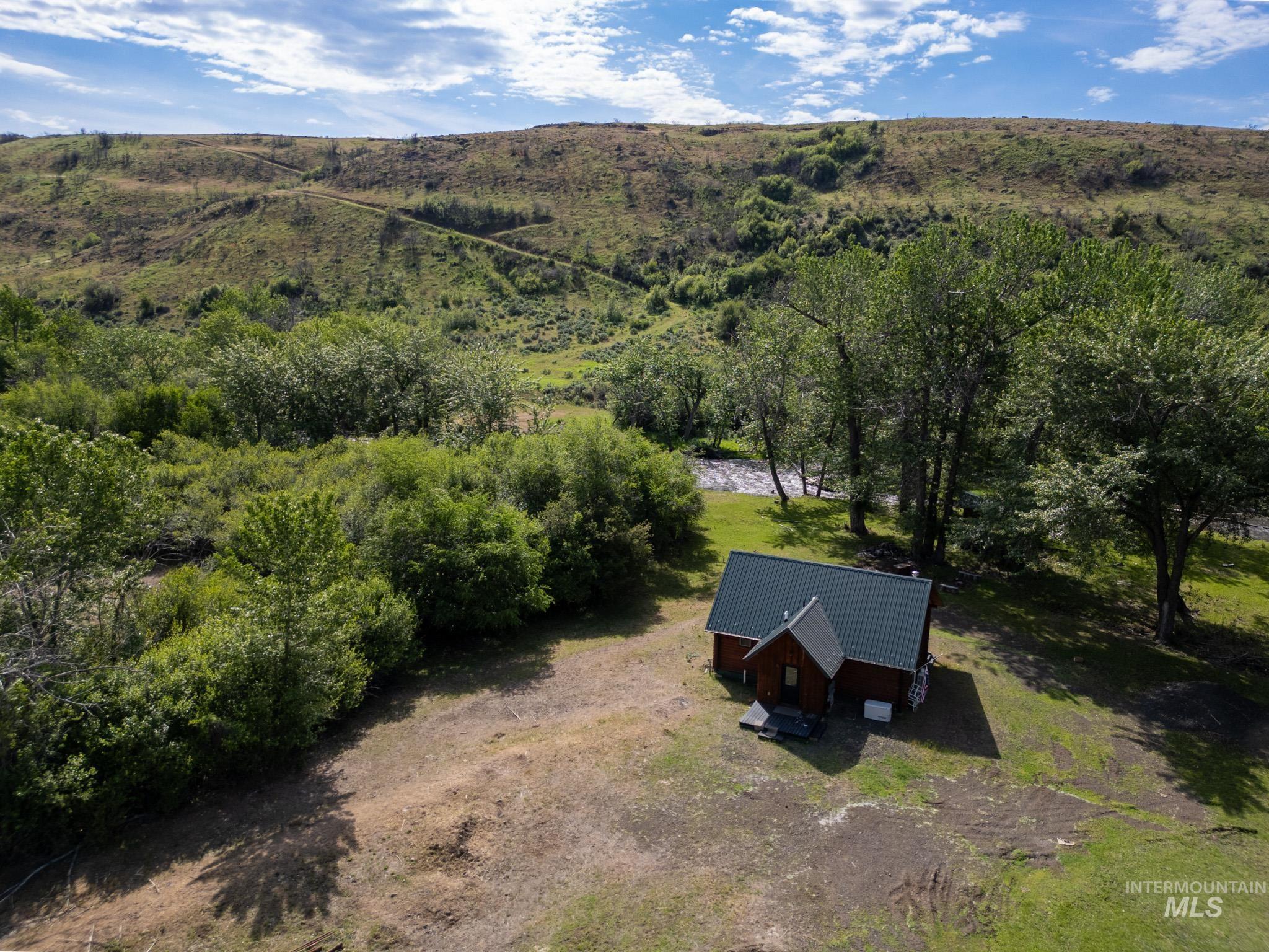 Aerial view of property and surrounding area