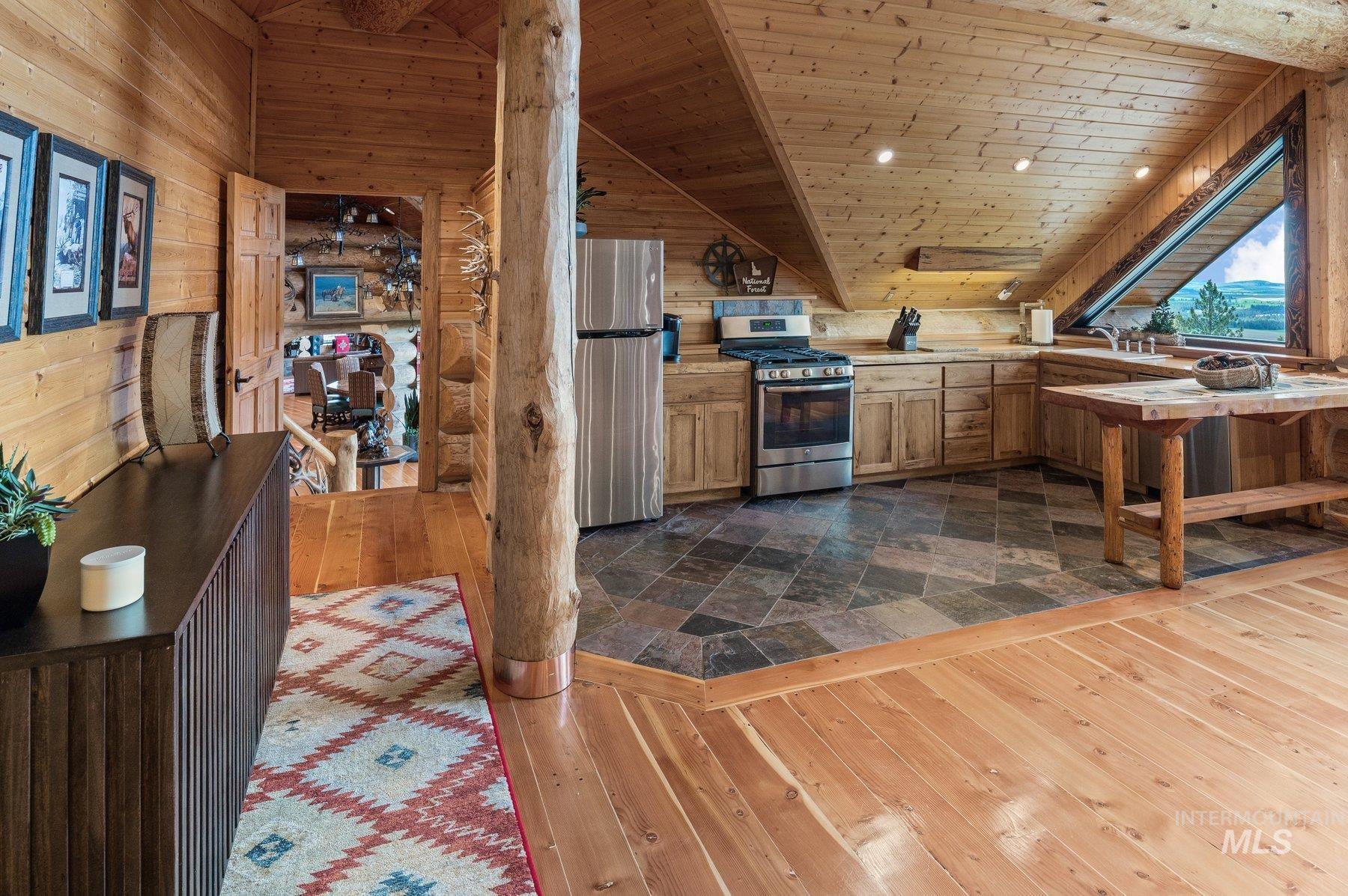 17442 S Painted Rose Road, Worley, Idaho 83876, 4 Bedrooms, 4 Bathrooms, Residential For Sale, Price $6,750,000, 98956449
