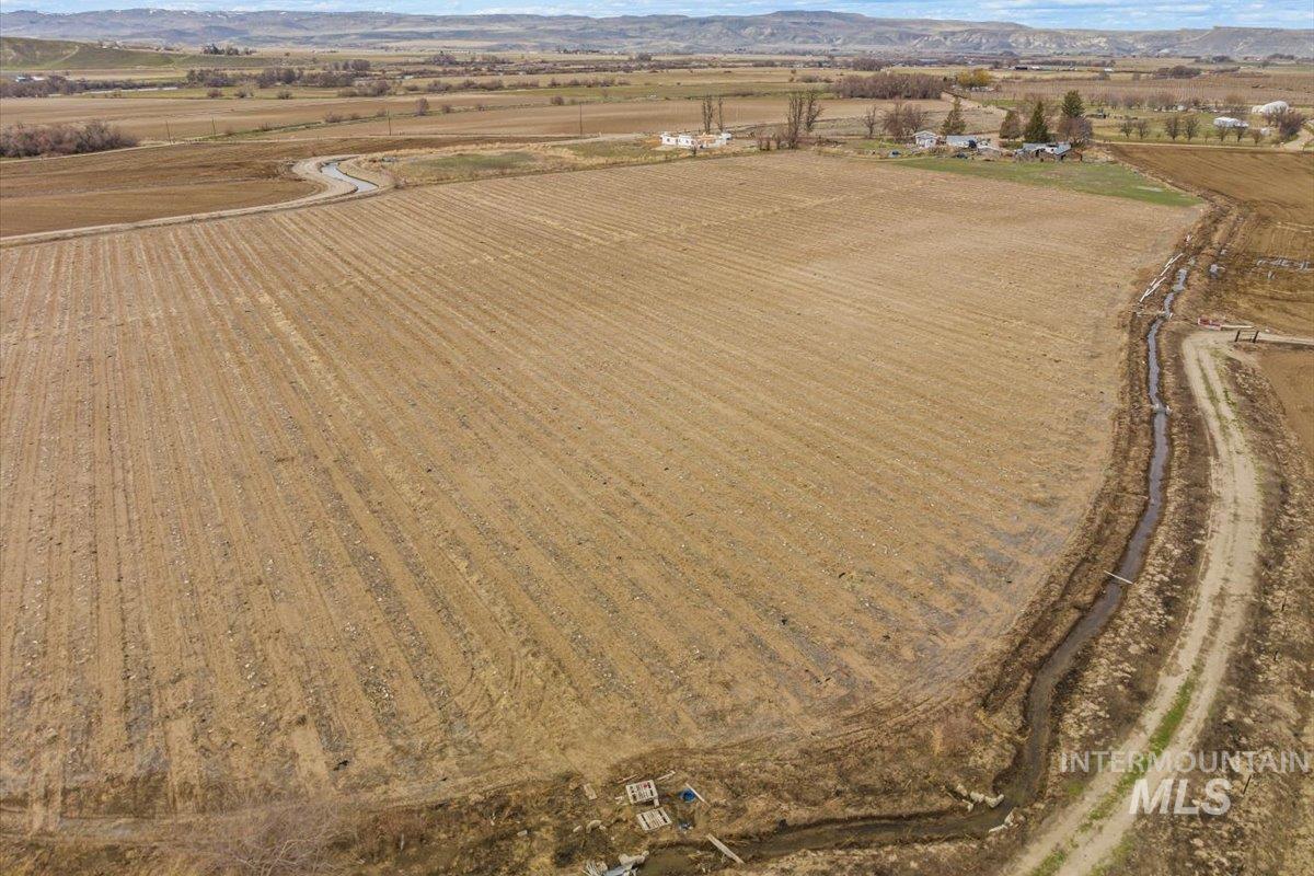 21488 Case Ln, Wilder, Idaho 83676-5051, 2 Bedrooms, 1 Bathroom, Farm & Ranch For Sale, Price $550,000, 98956596