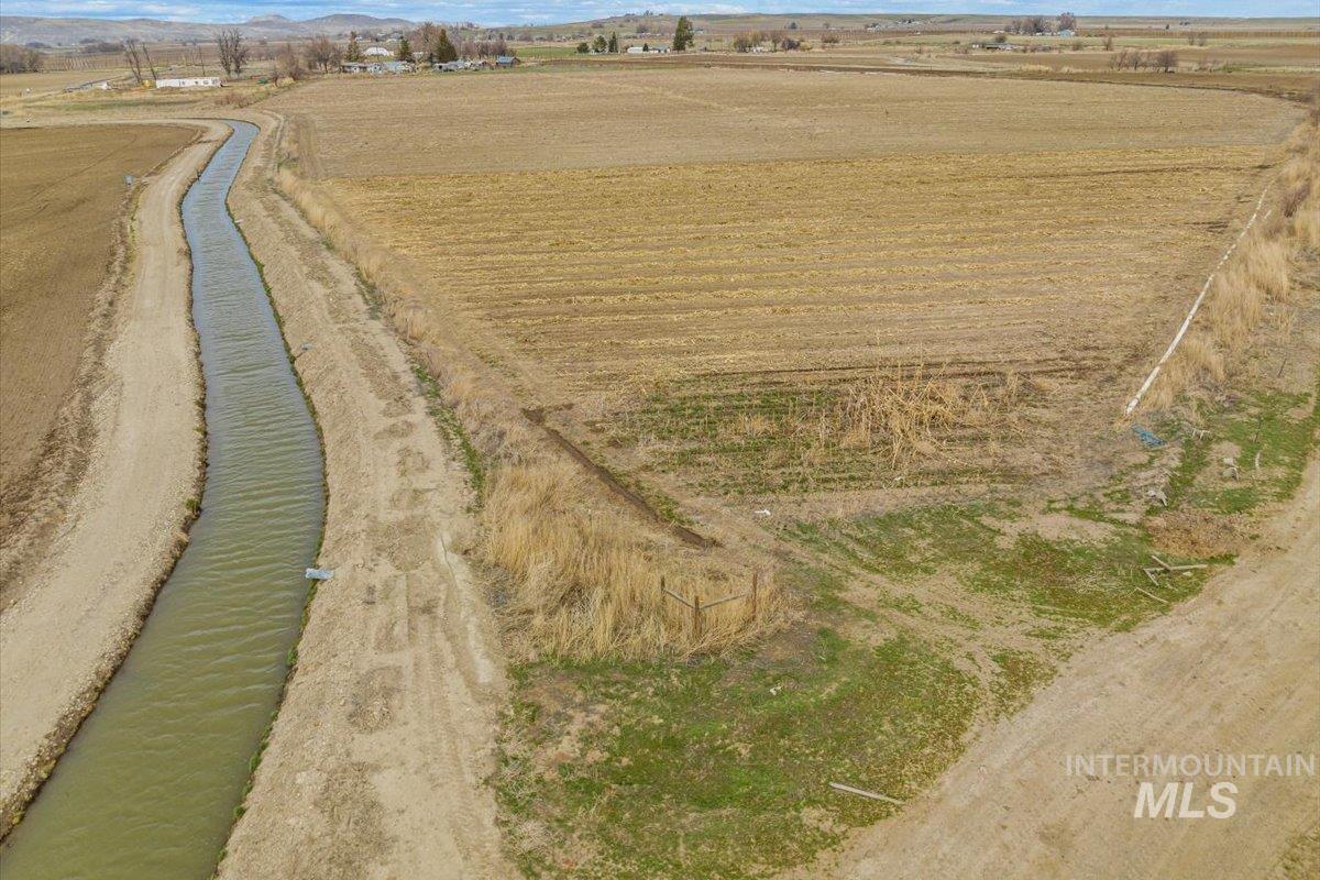 21488 Case Ln, Wilder, Idaho 83676-5051, 2 Bedrooms, 1 Bathroom, Farm & Ranch For Sale, Price $550,000, 98956596