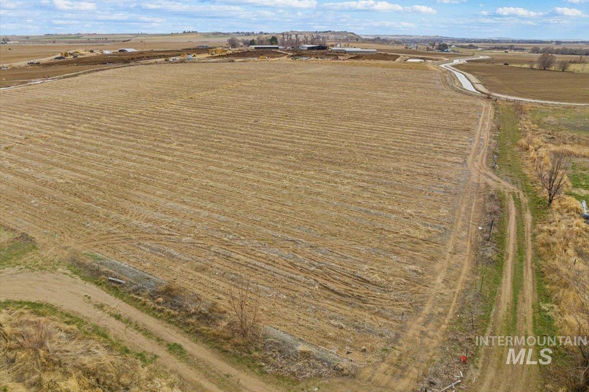21488 Case Ln, Wilder, Idaho 83676-5051, 2 Bedrooms, 1 Bathroom, Farm & Ranch For Sale, Price $550,000, 98956596