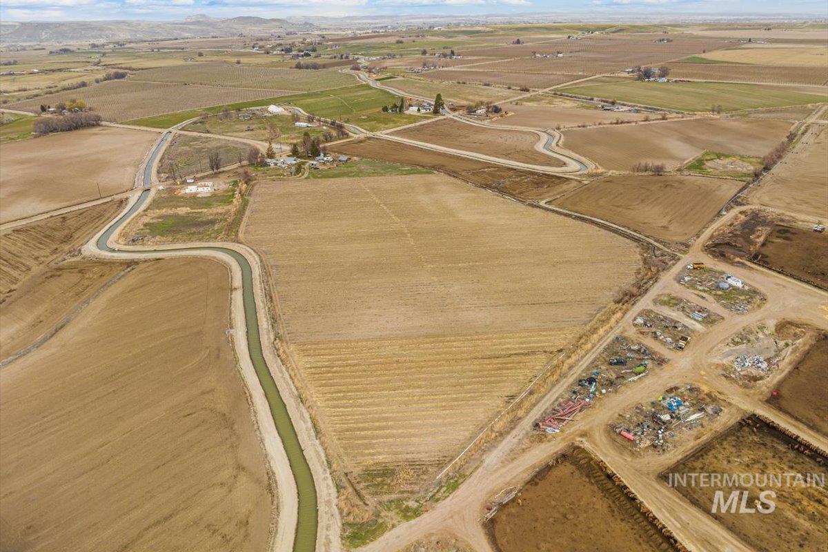 21488 Case Ln, Wilder, Idaho 83676-5051, 2 Bedrooms, 1 Bathroom, Farm & Ranch For Sale, Price $550,000, 98956596