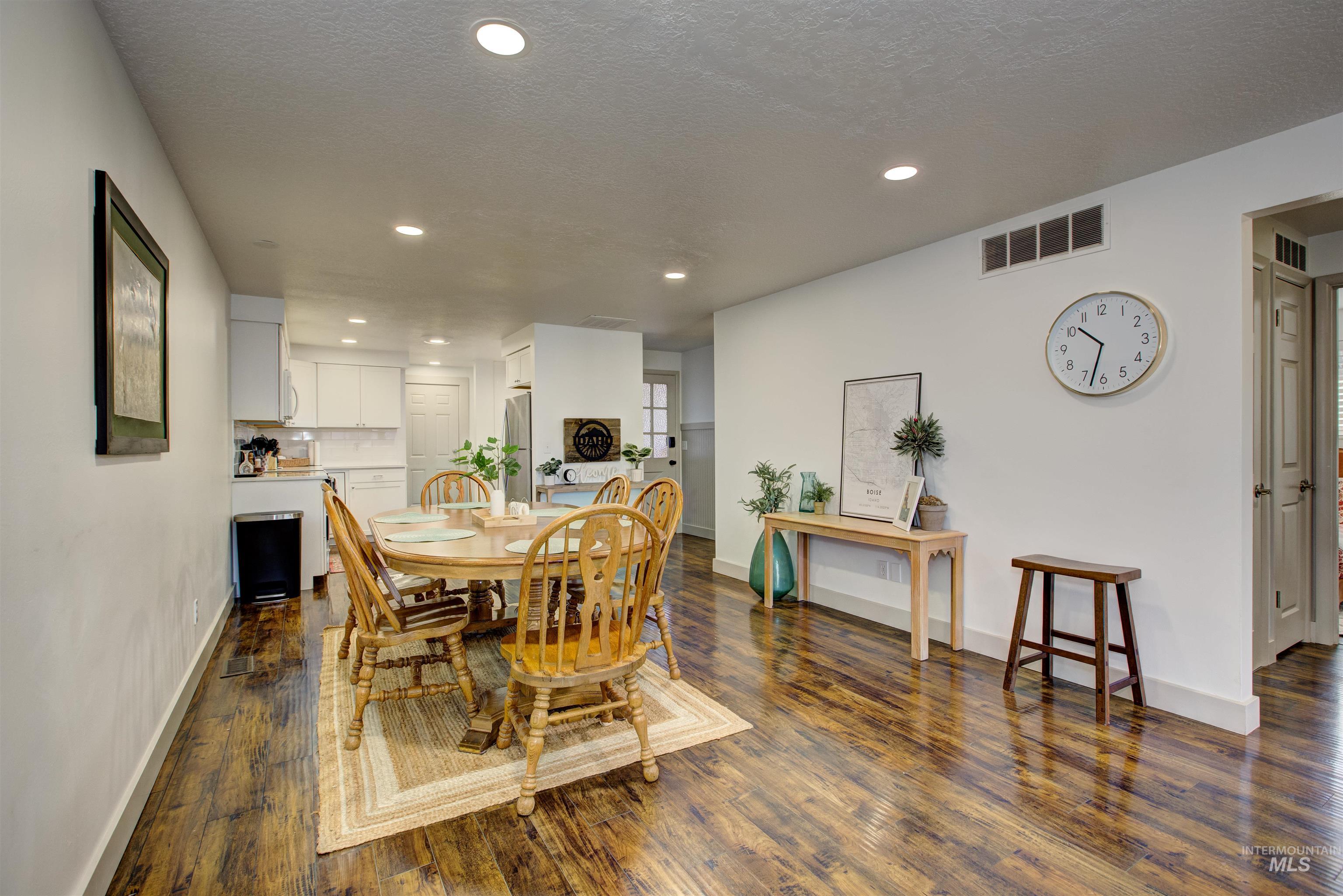 8561 W Goddard, Boise, Idaho 83704, 3 Bedrooms, 2 Bathrooms, Residential Income For Sale, Price $719,900, 98956694