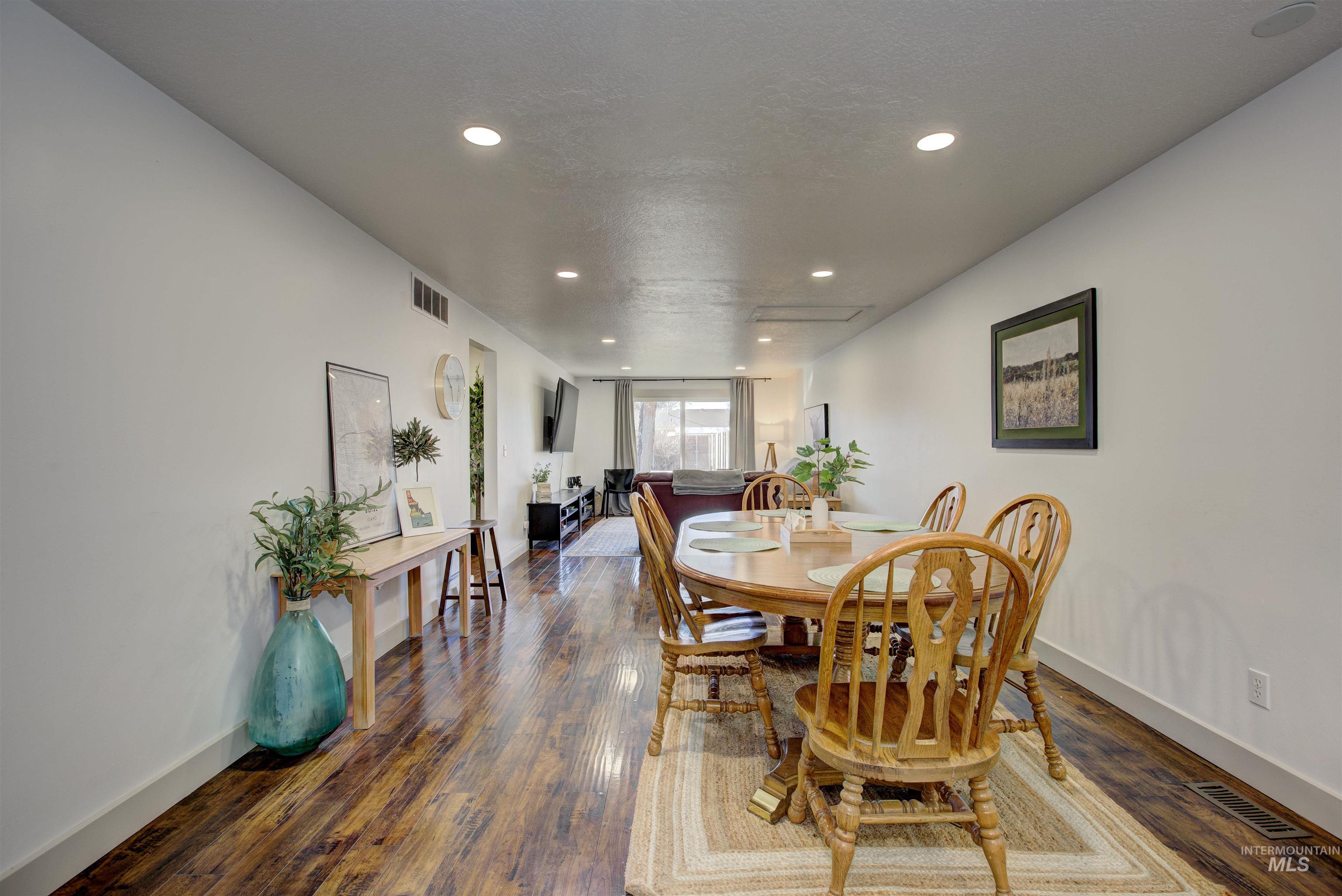 8561 W Goddard, Boise, Idaho 83704, 3 Bedrooms, 2 Bathrooms, Residential Income For Sale, Price $719,900, 98956694