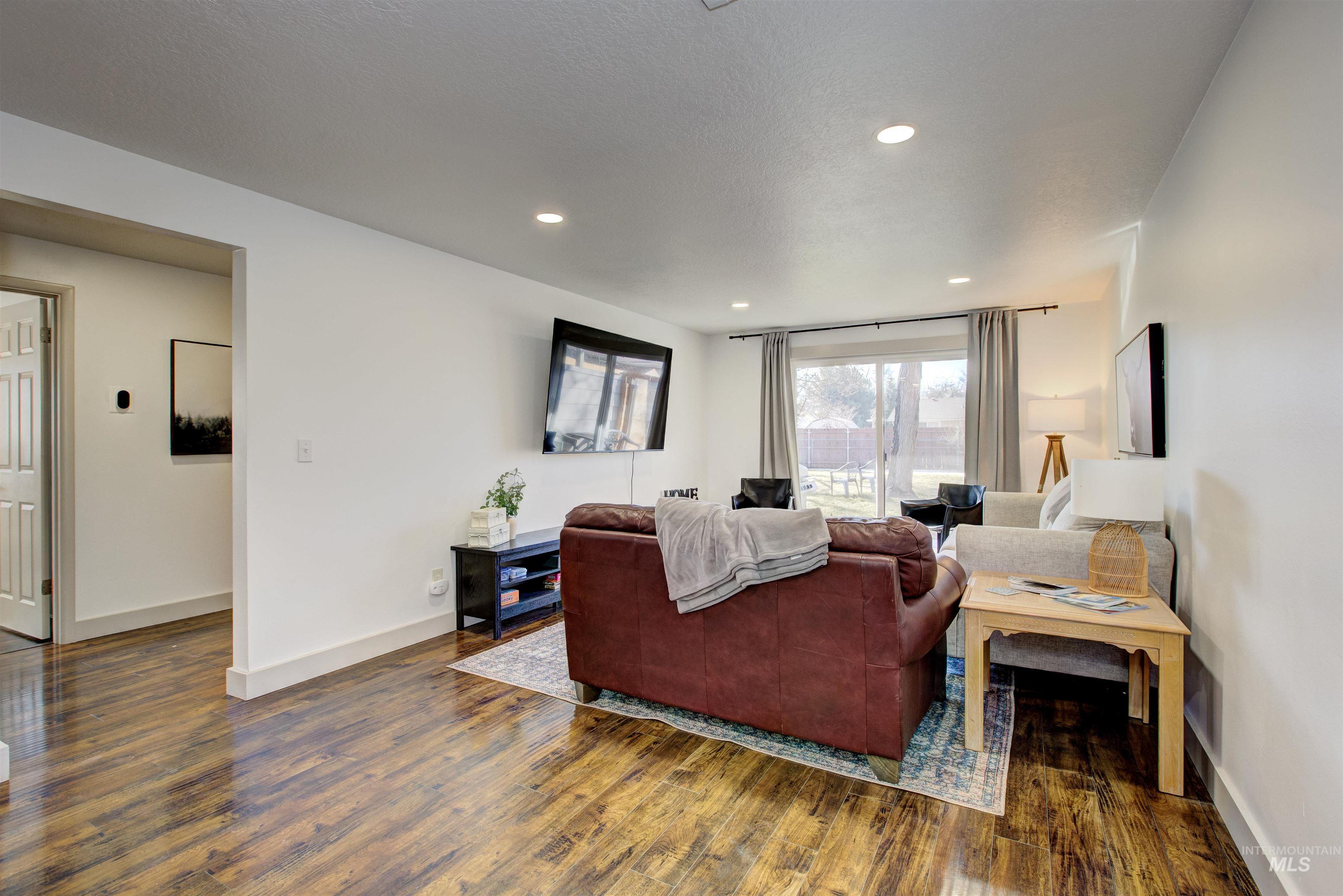 8561 W Goddard, Boise, Idaho 83704, 3 Bedrooms, 2 Bathrooms, Residential Income For Sale, Price $719,900, 98956694